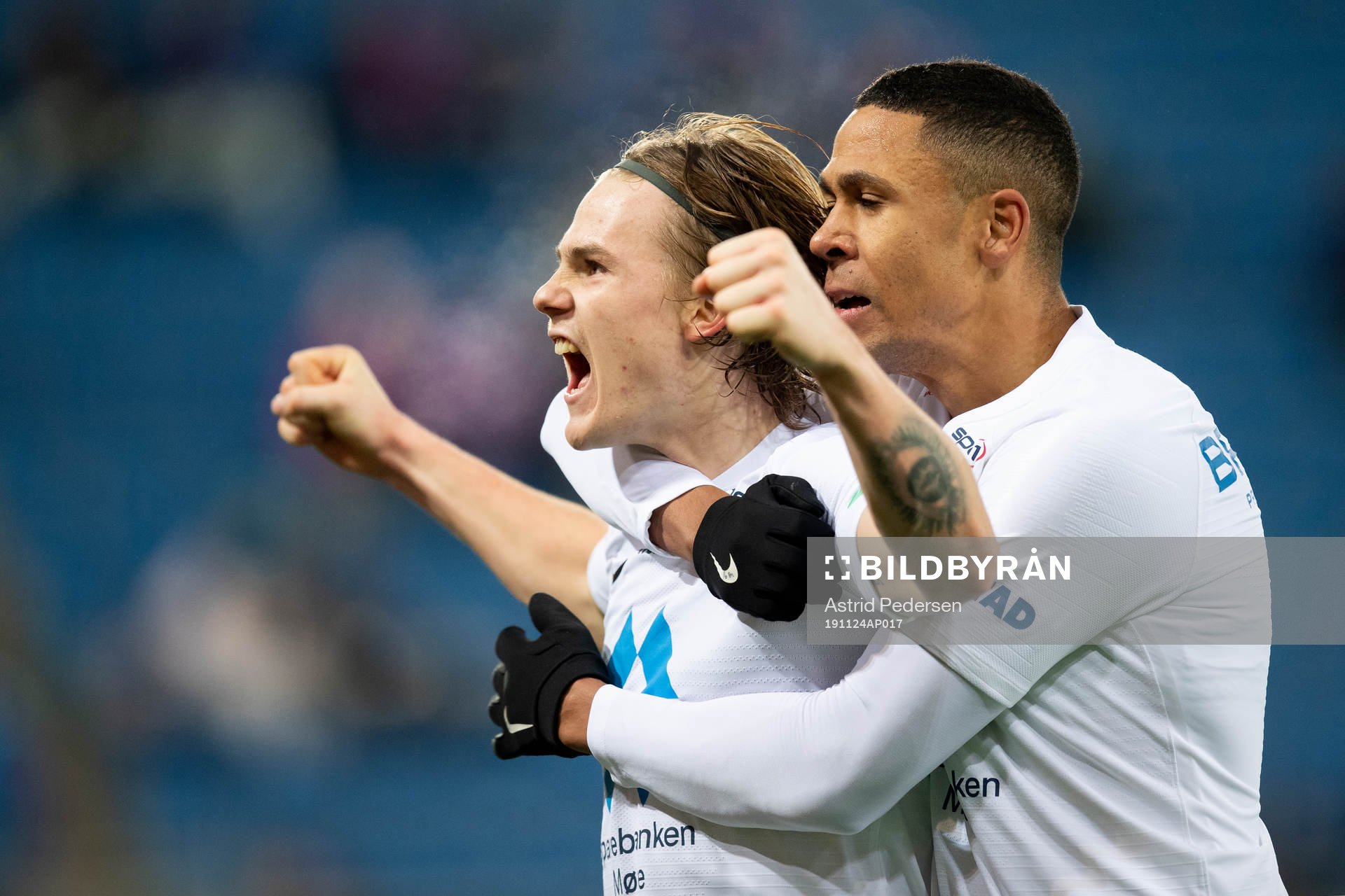 Tobias Christensen of Molde celebrate with Mathis Bolly after scoring the 2-3 goal during the Eliteserien match between Vålerenga and Molde on November 24, 2019 in Oslo.