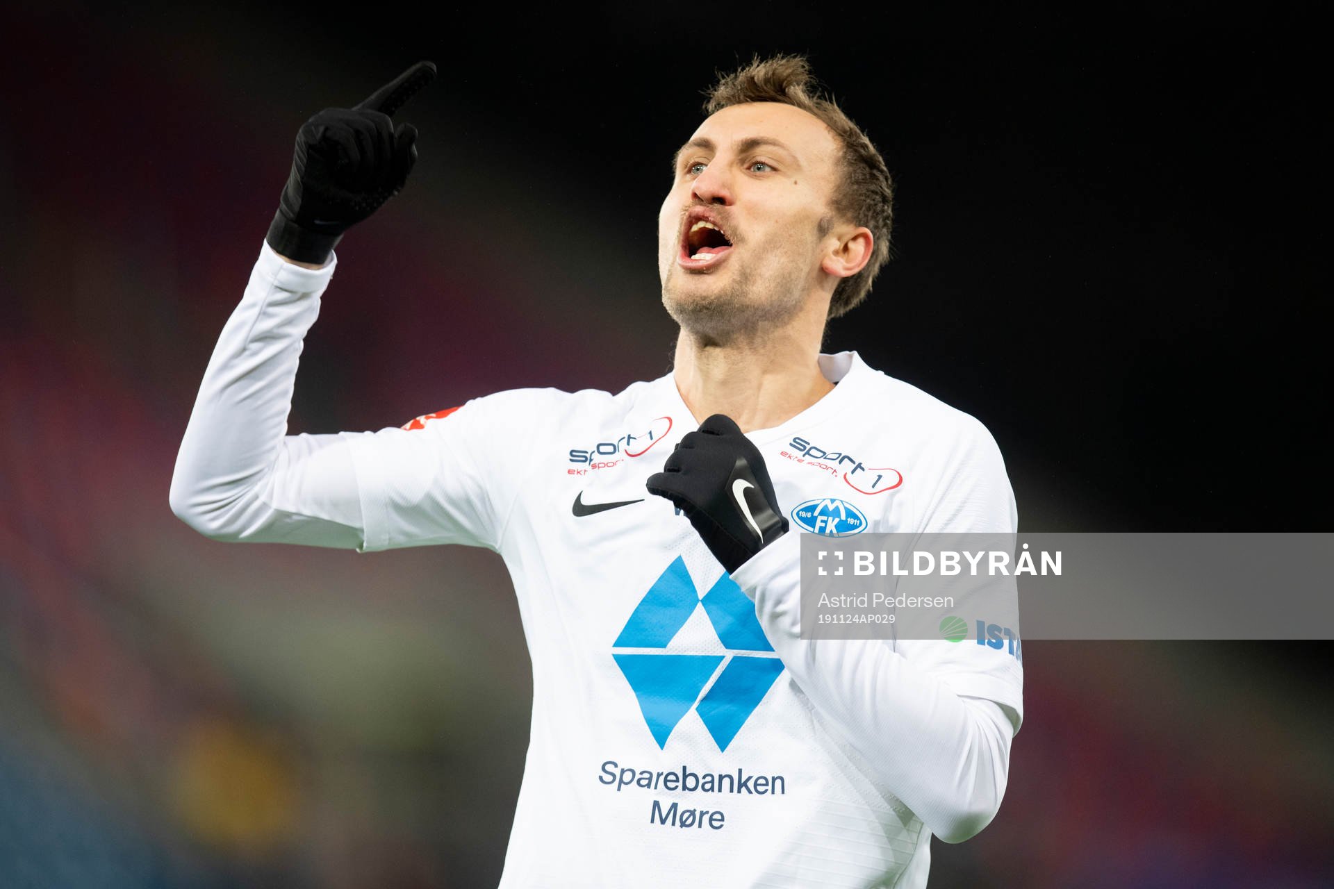 Magnus Wolff Eikrem of Molde celebrates