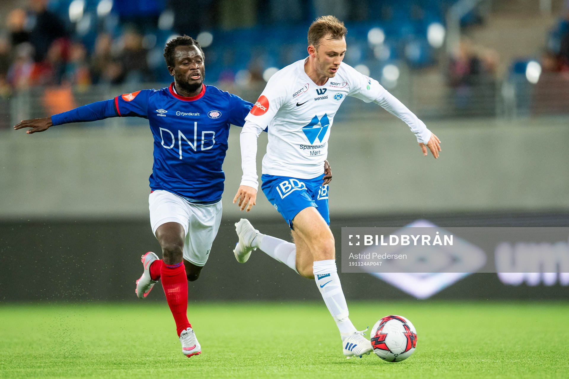 Mohammed Abu of Vålerenga and Fredrik Aursnes of Molde