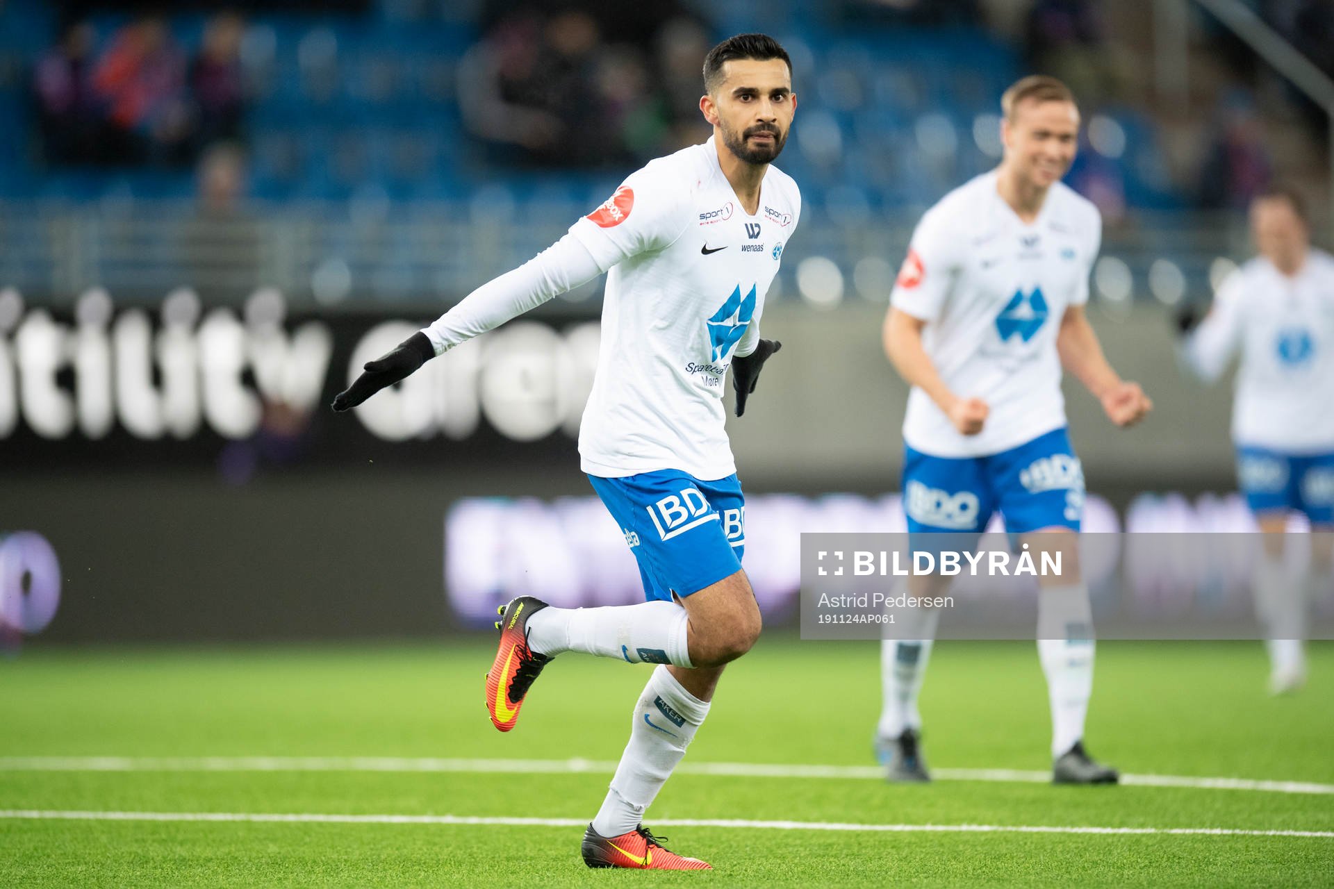 Etzaz Hussain of Molde celebrates