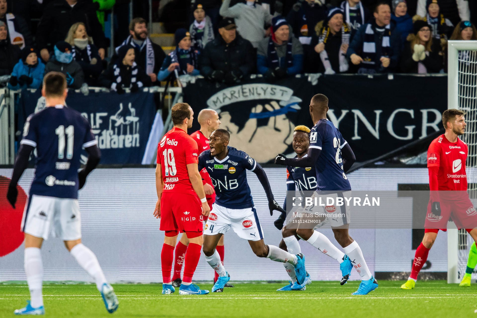 Duplexe Tchamba Bangou of Strømsgodset celebrates