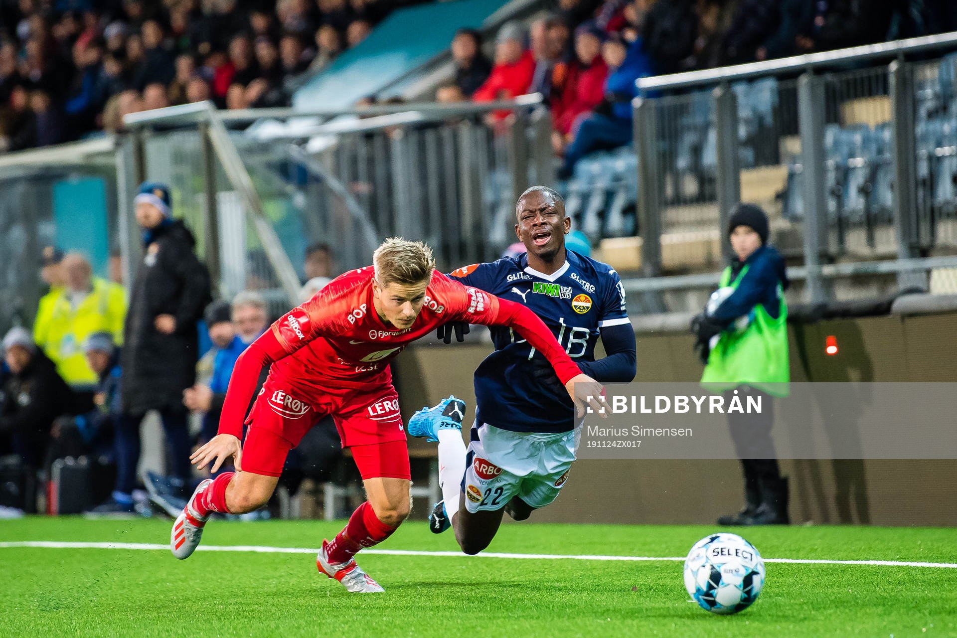 Thomas Grøgaard of Brann and Prosper Mendy of Strømsgodset