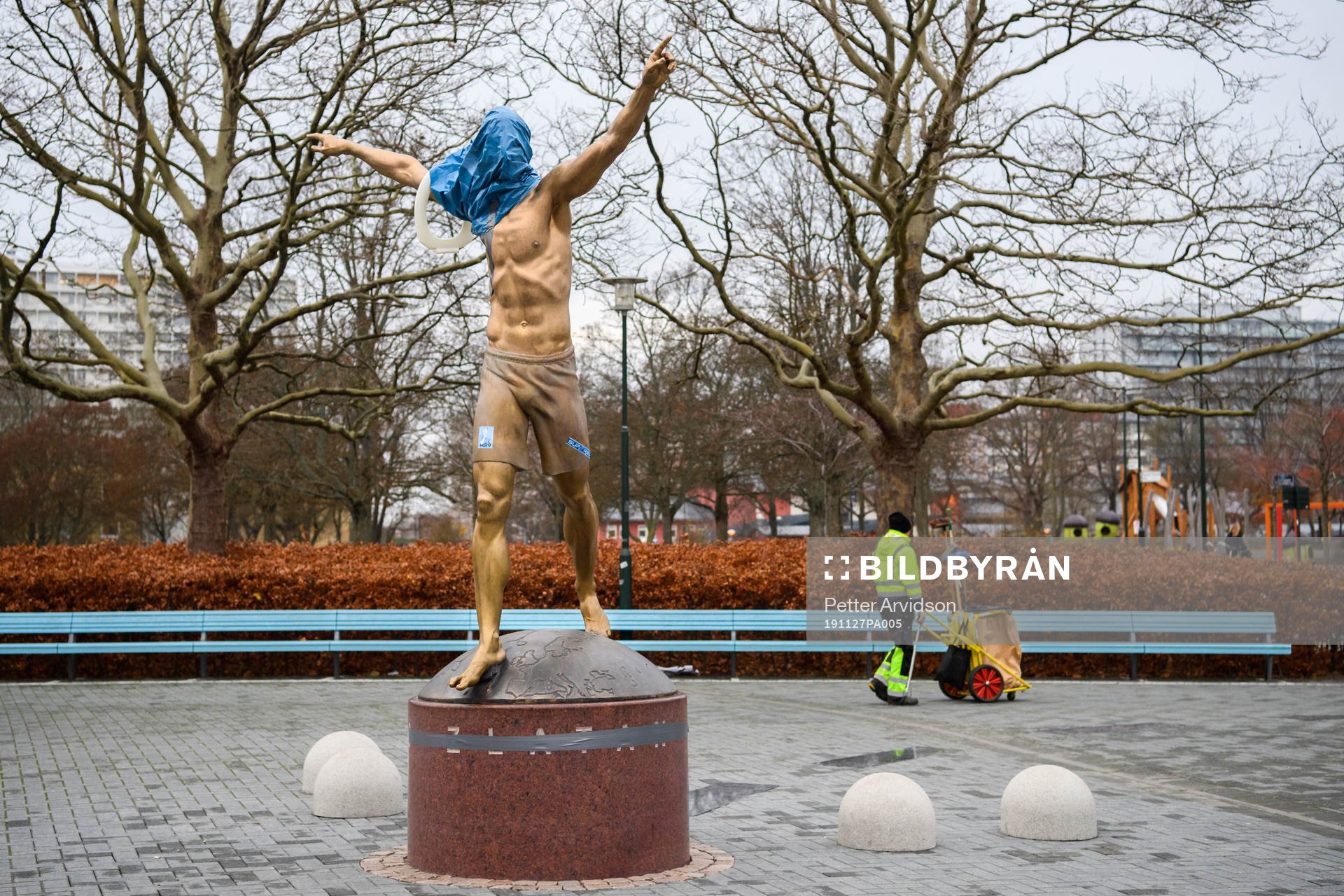 The statue of Zlatan Ibrahimovic has been vandalized