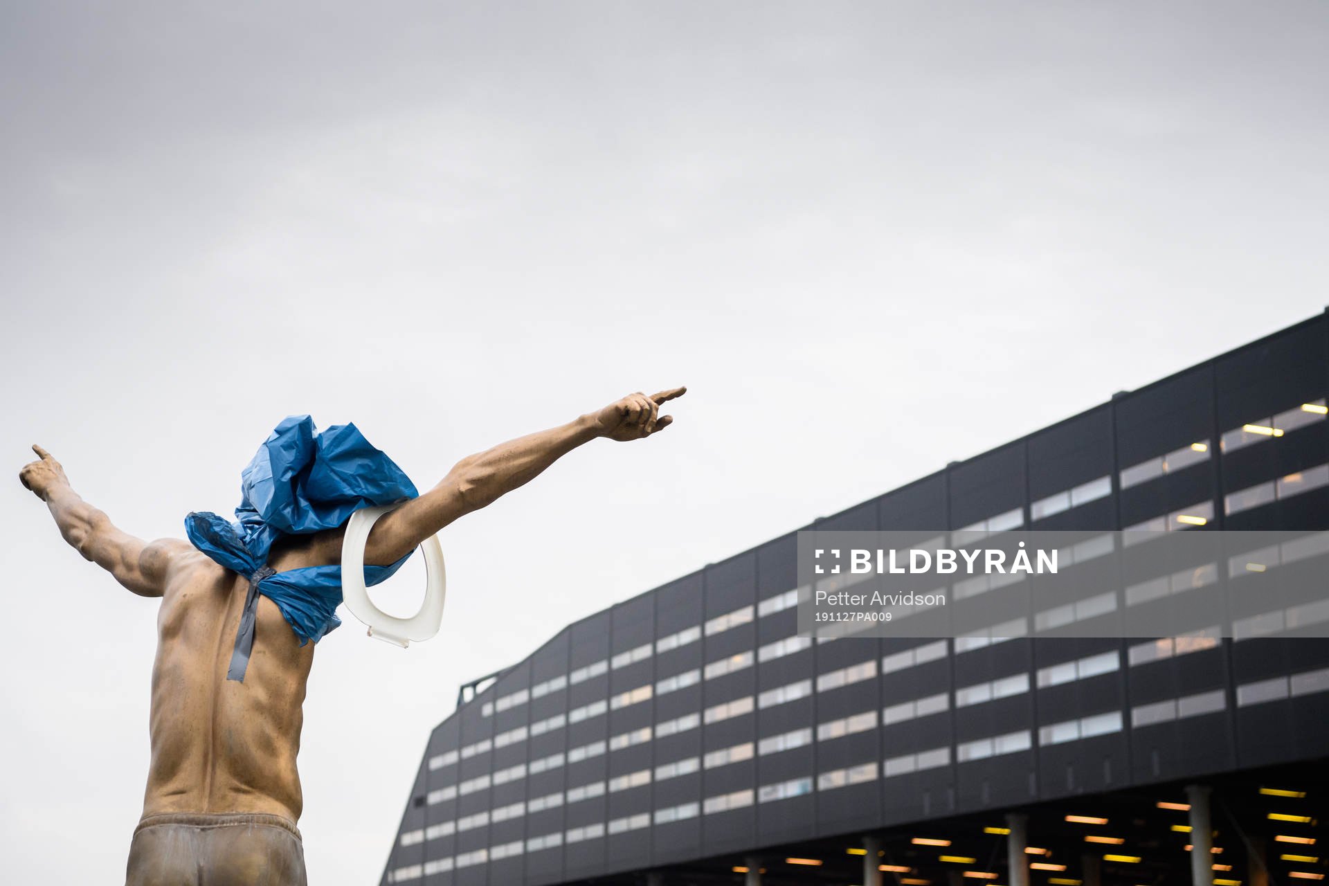 The statue of Zlatan Ibrahimovic has been vandalized