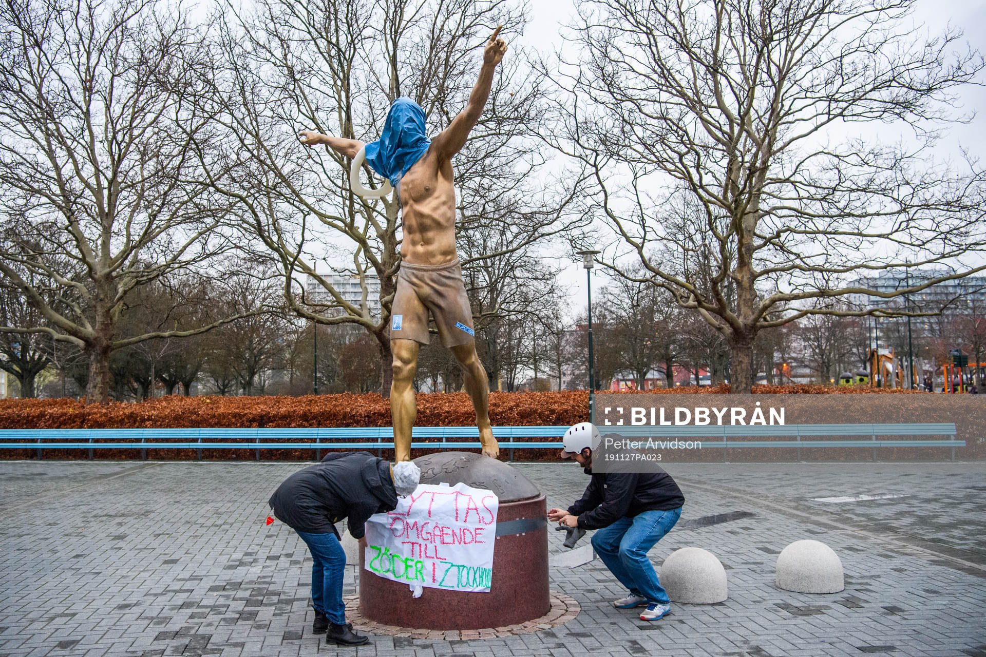 The statue of Zlatan Ibrahimovic has been vandalized