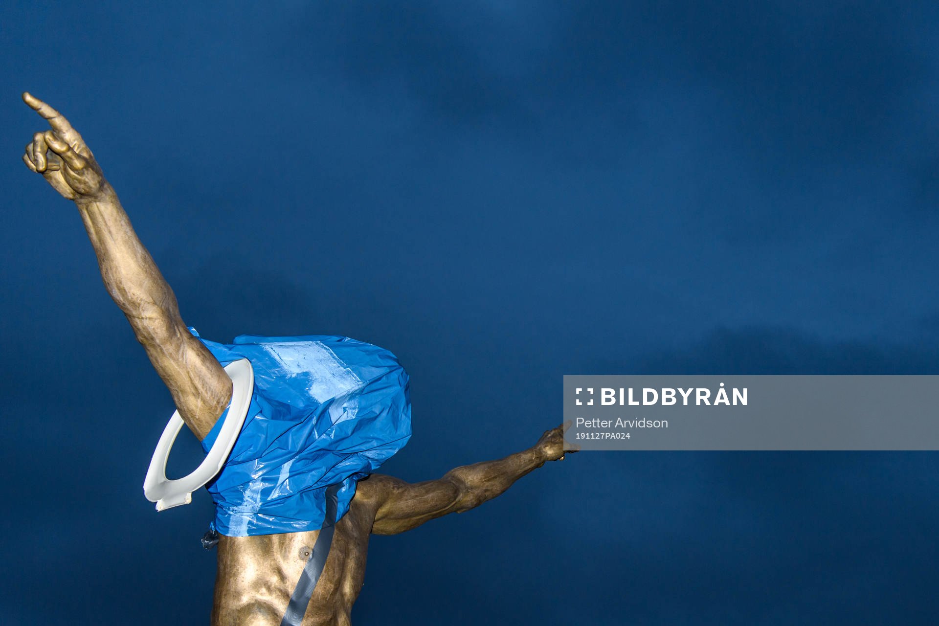 The statue of Zlatan Ibrahimovic has been vandalized