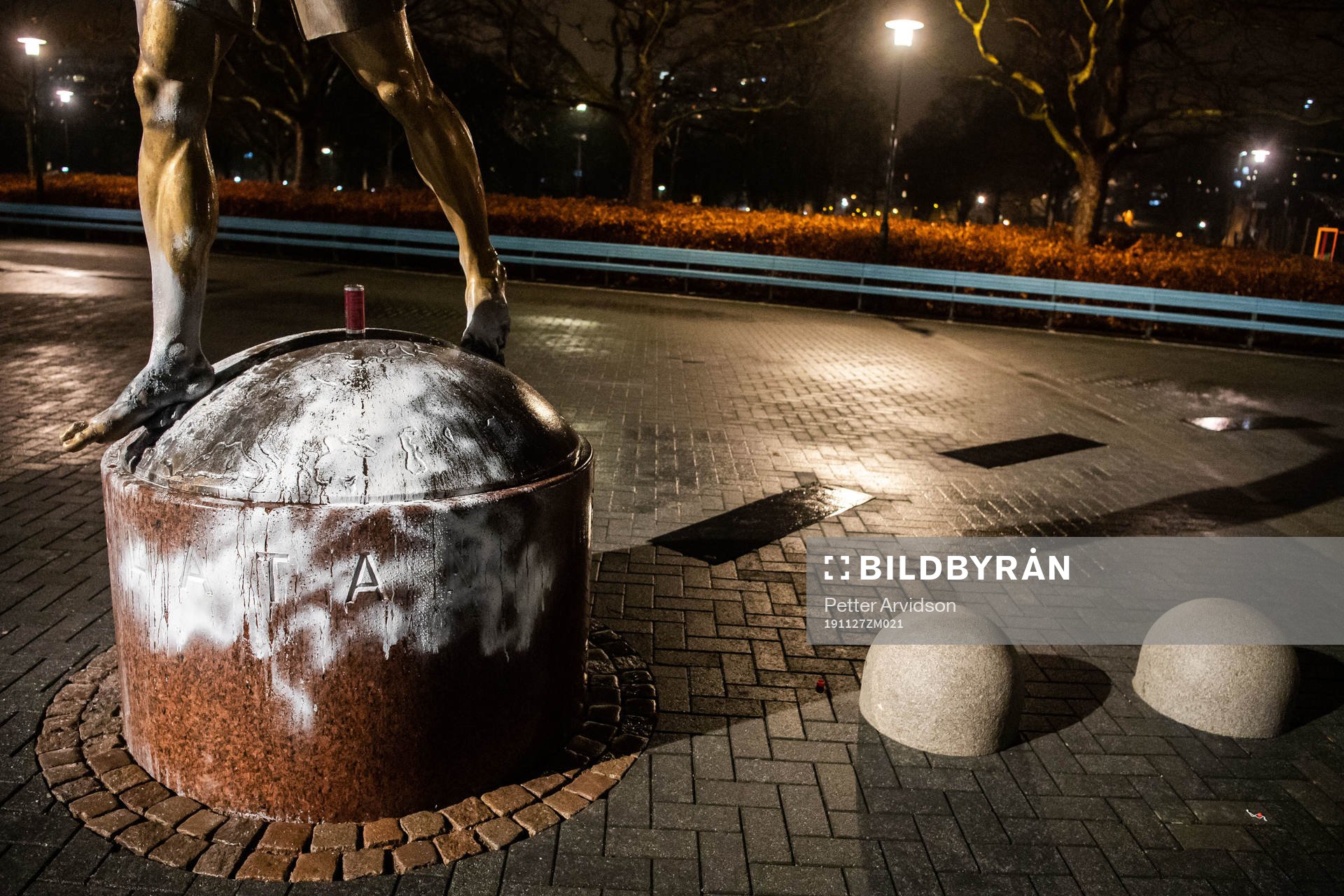 The statue of Zlatan Ibrahimovic has been vandalized