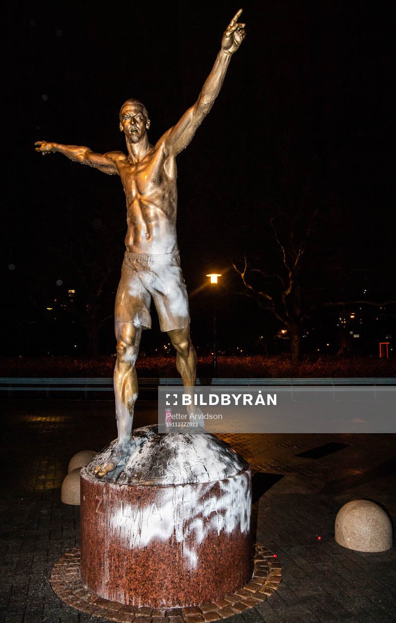 The statue of Zlatan Ibrahimovic has been vandalized