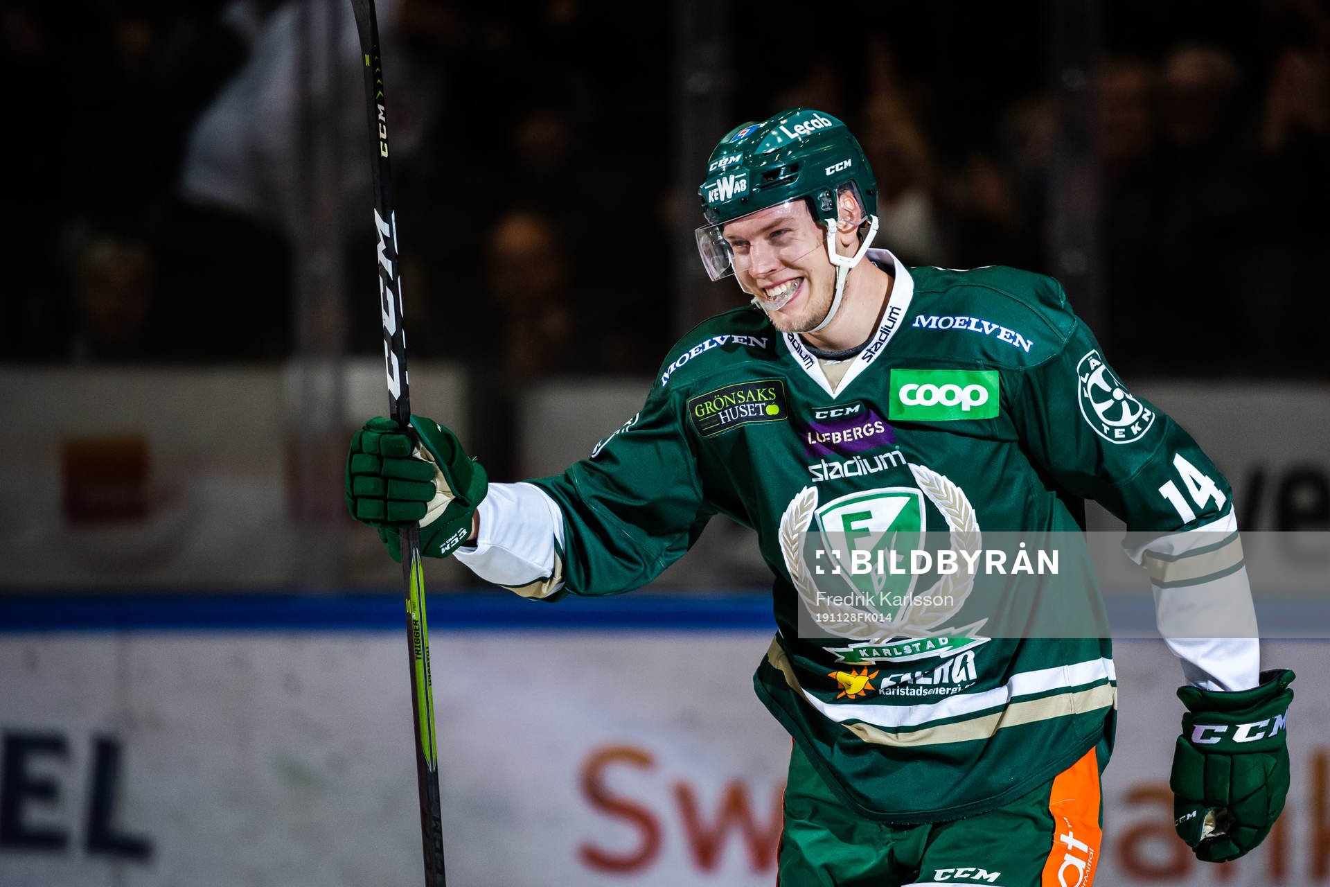 Färjestads Victor Ejdsell jublar