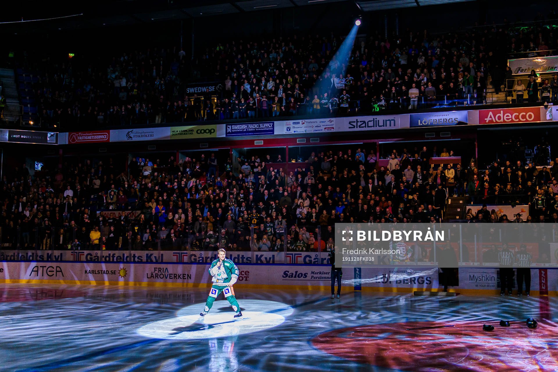 Färjestads Mikael Johansson tackas av av klubben och fansen