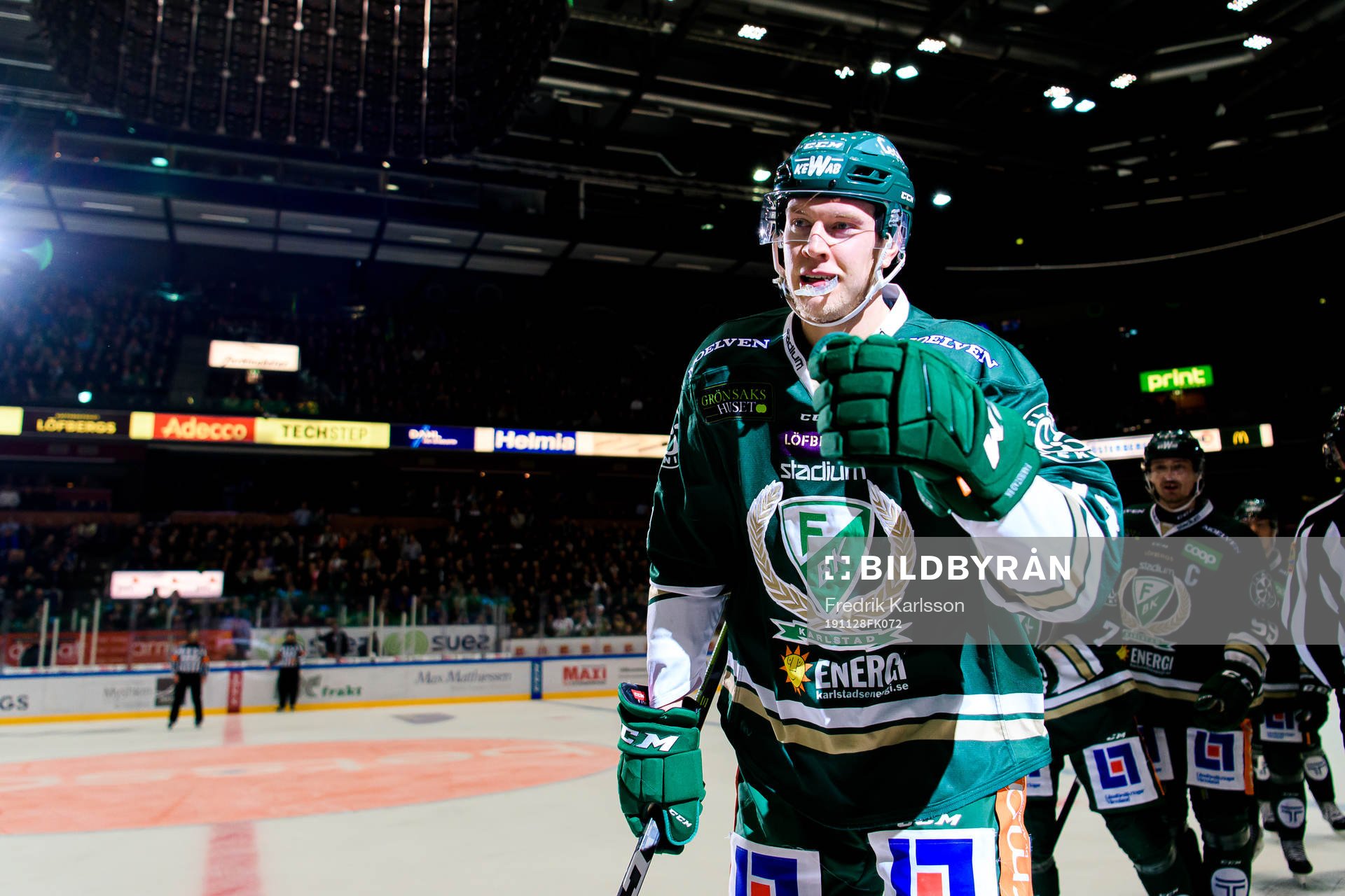 Färjestads Victor Ejdsell jublar