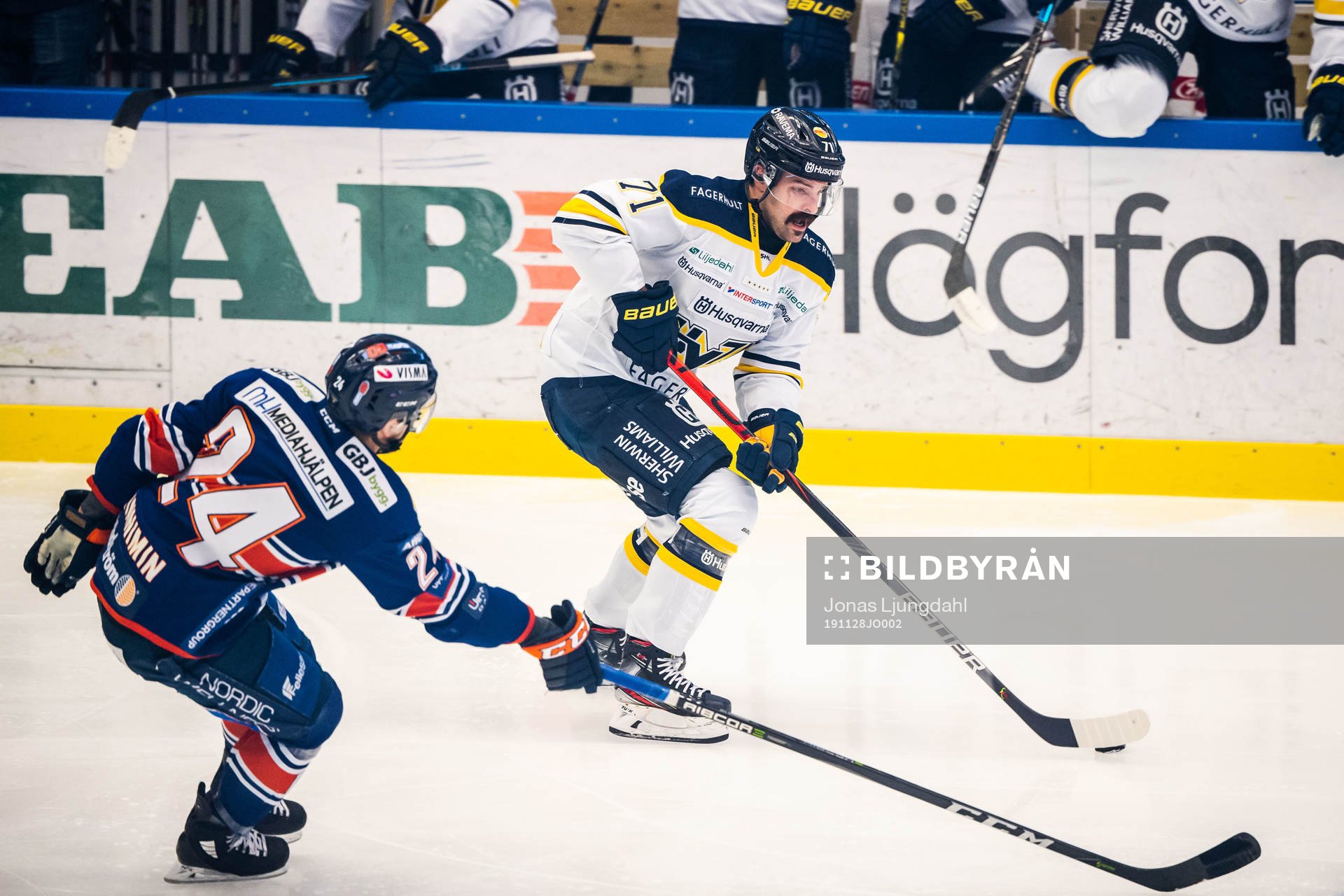 s HV71:s Linus Fröberg