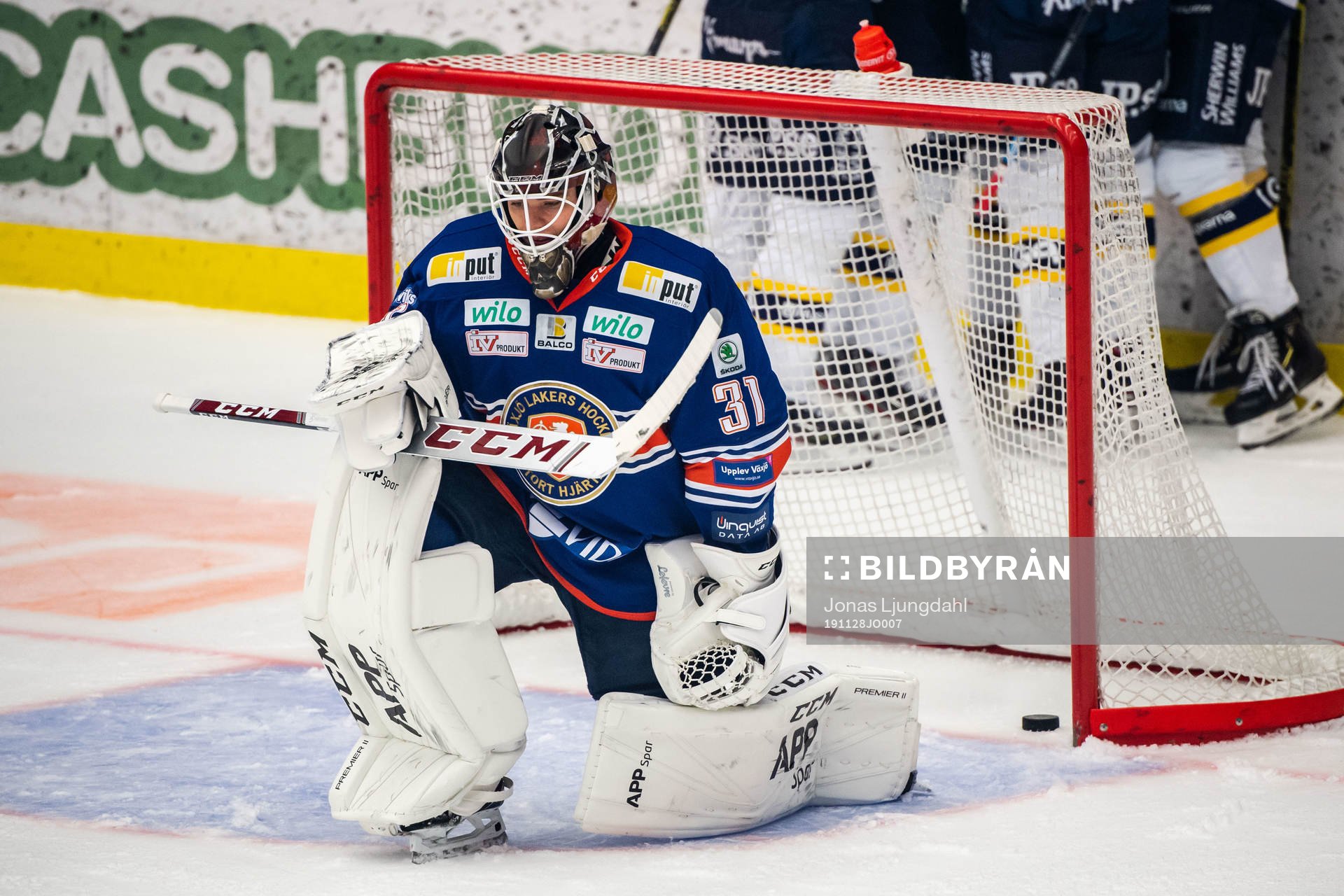 Växjös målvakt Erik Källgren deppar