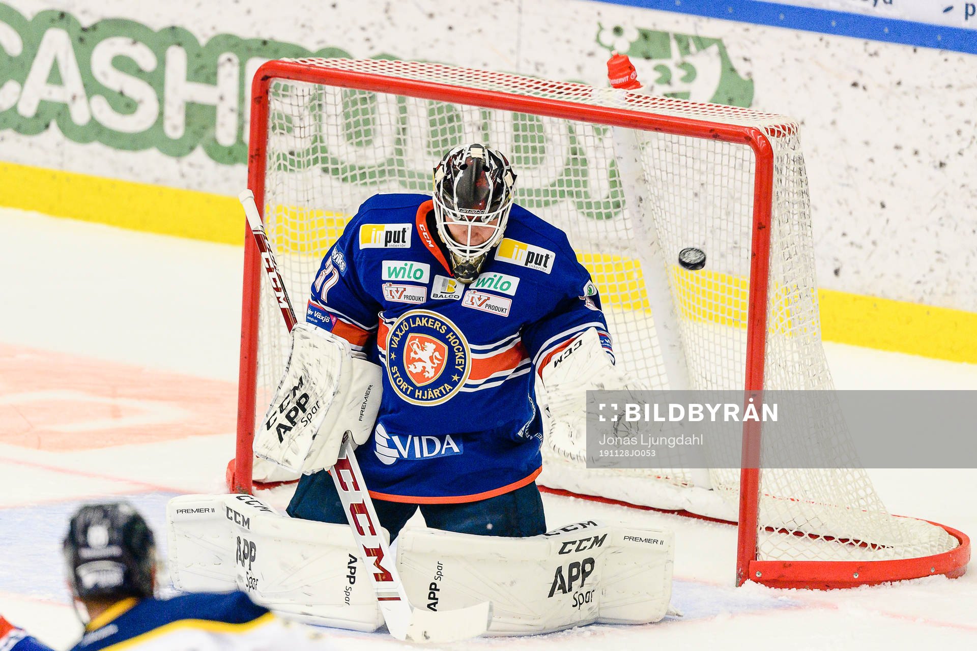 s Anthony Camara (ej i bild) gör mål 0-4 bakom Växjös