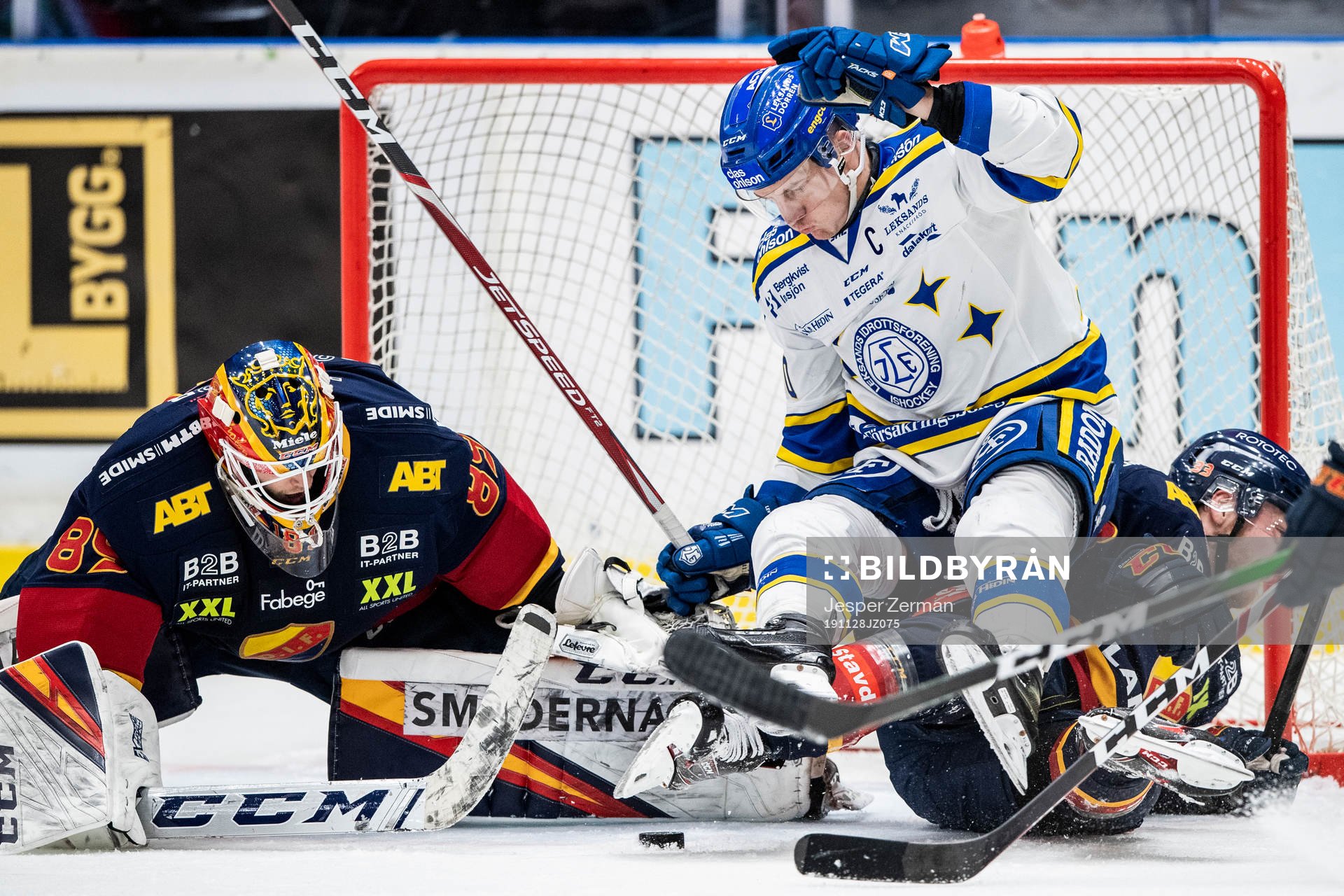 Djurgårdens målvakt Niklas Svedberg och Linus Hultström
