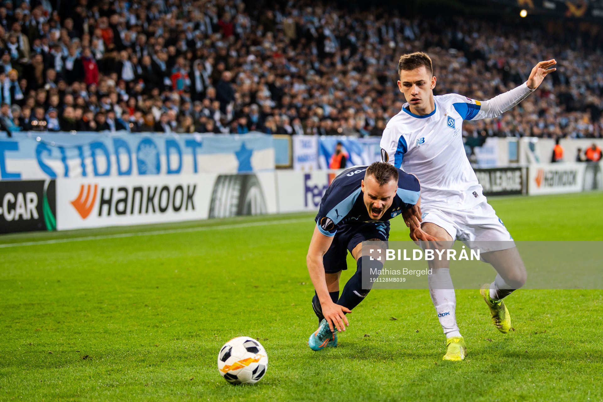 Eric Larsson of Malmö FF and Volodymyr Shepeliev of Dynamo