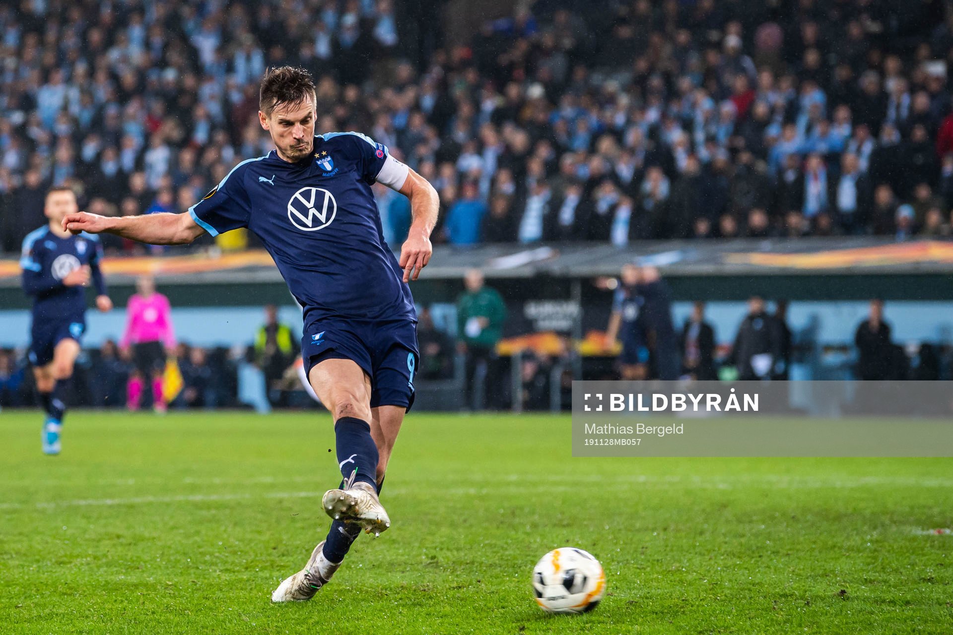 Markus Rosenberg of Malmö FF scores 4-3