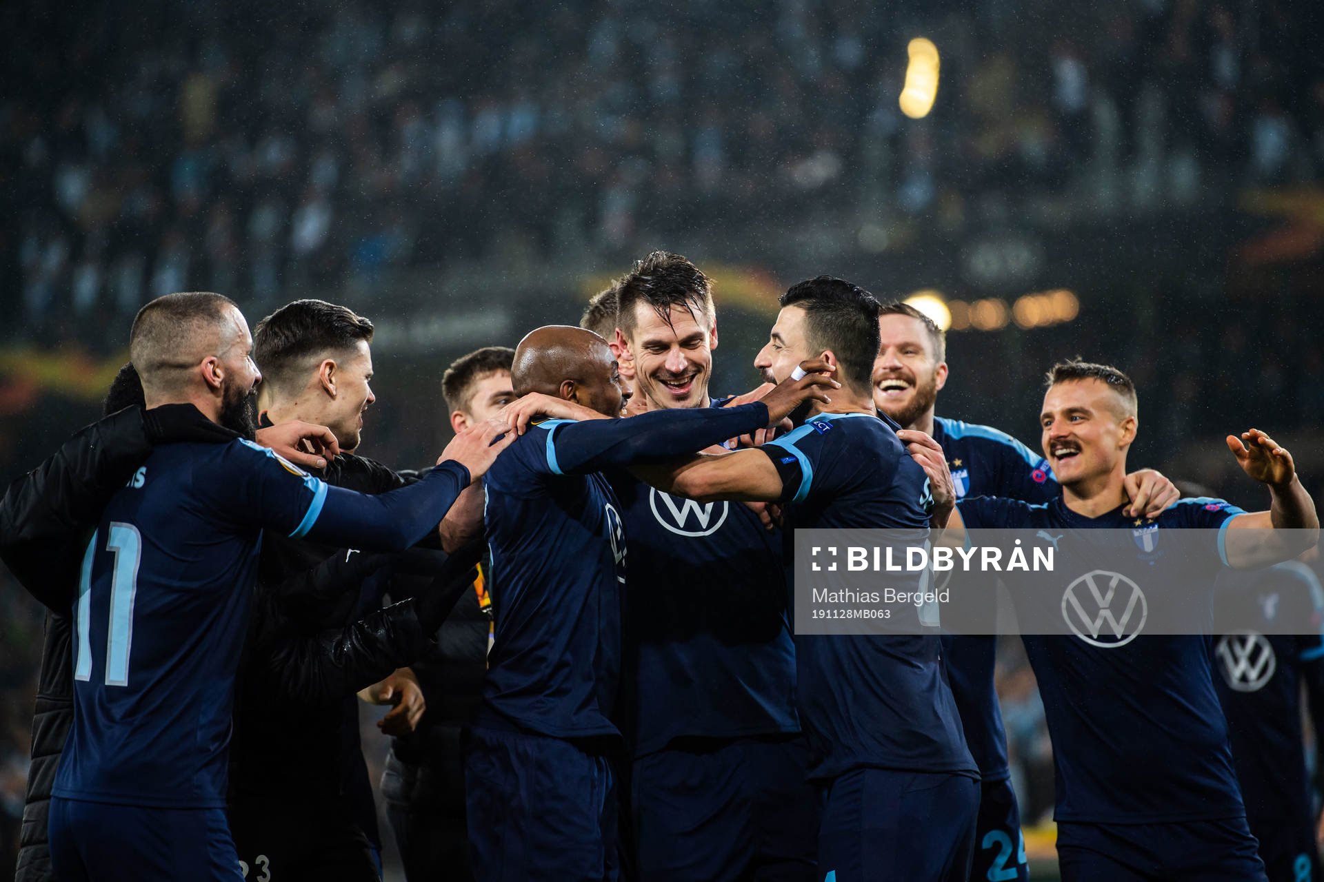 Markus Rosenberg of Malmö FF celebrate with teammates
