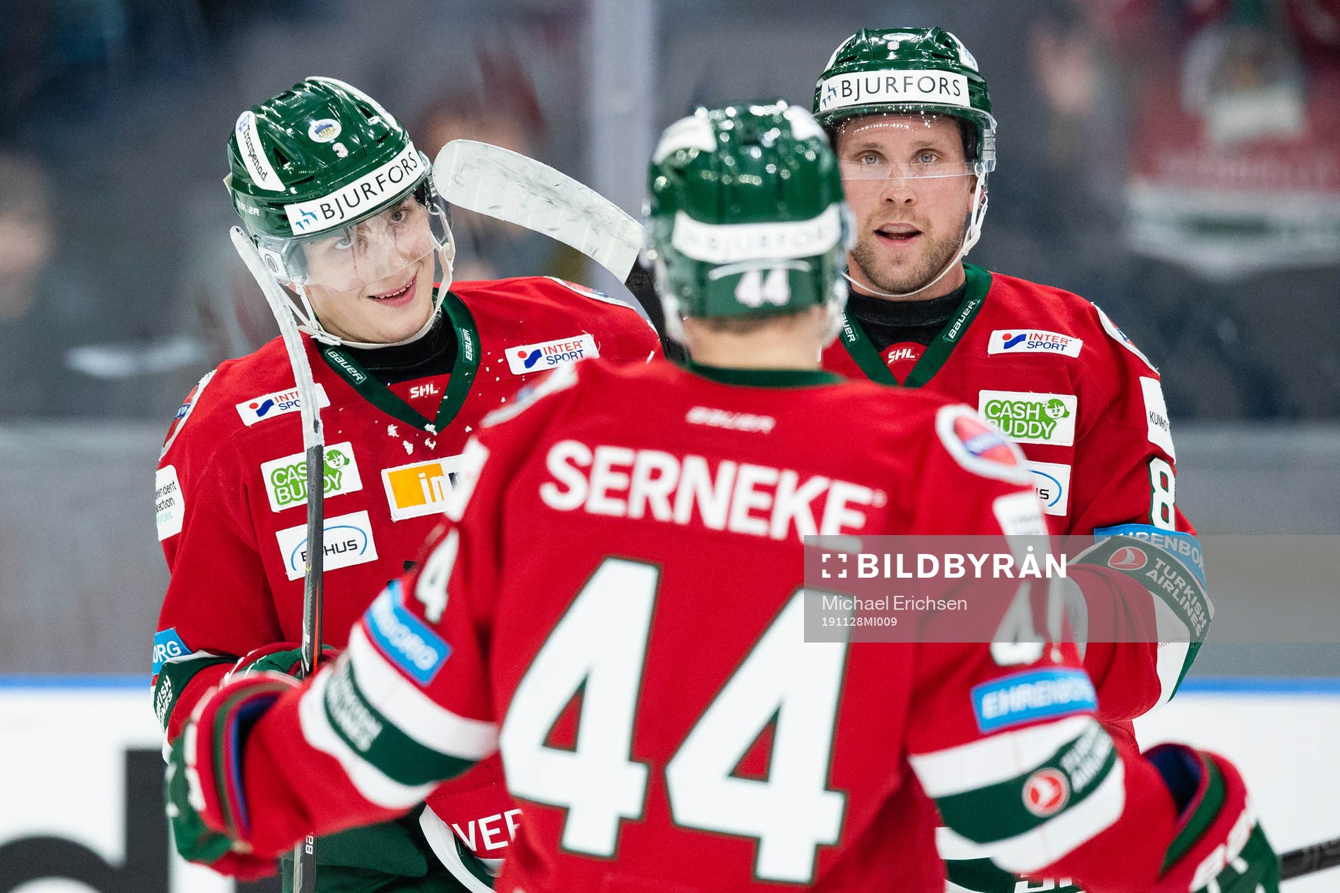 Frölundas Jacob Moverare jublar ihop med Viktor Ekbom och