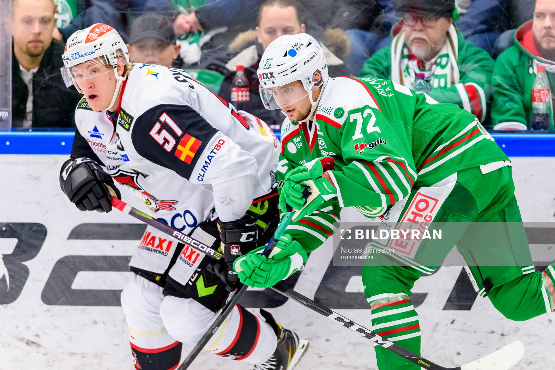 Malmö Redhawks Emil Sylvegård och Rögles Daniel Zaar