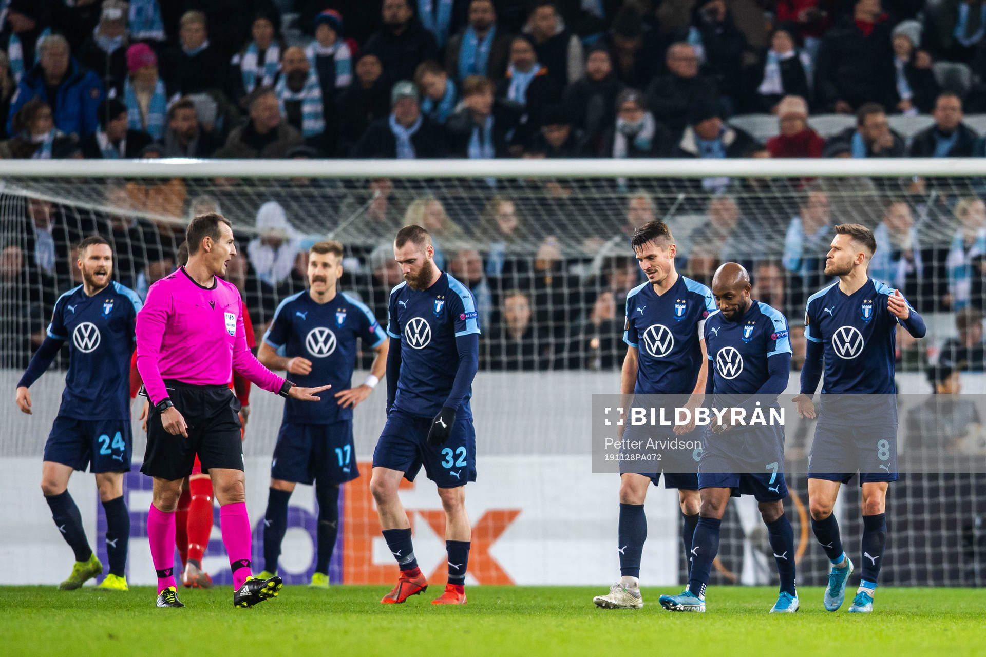 Markus Rosenberg of Malmö FF look dejected with teammates
