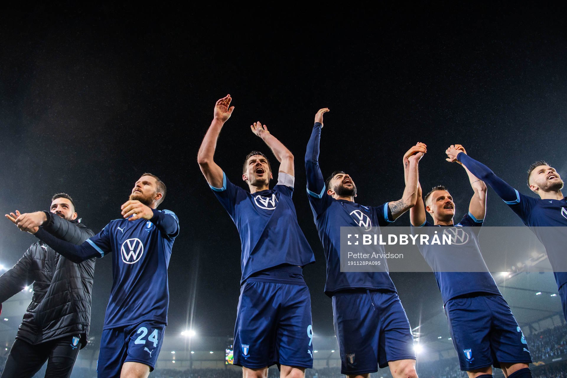 Markus Rosenberg of Malmö FF celebrate with teammates