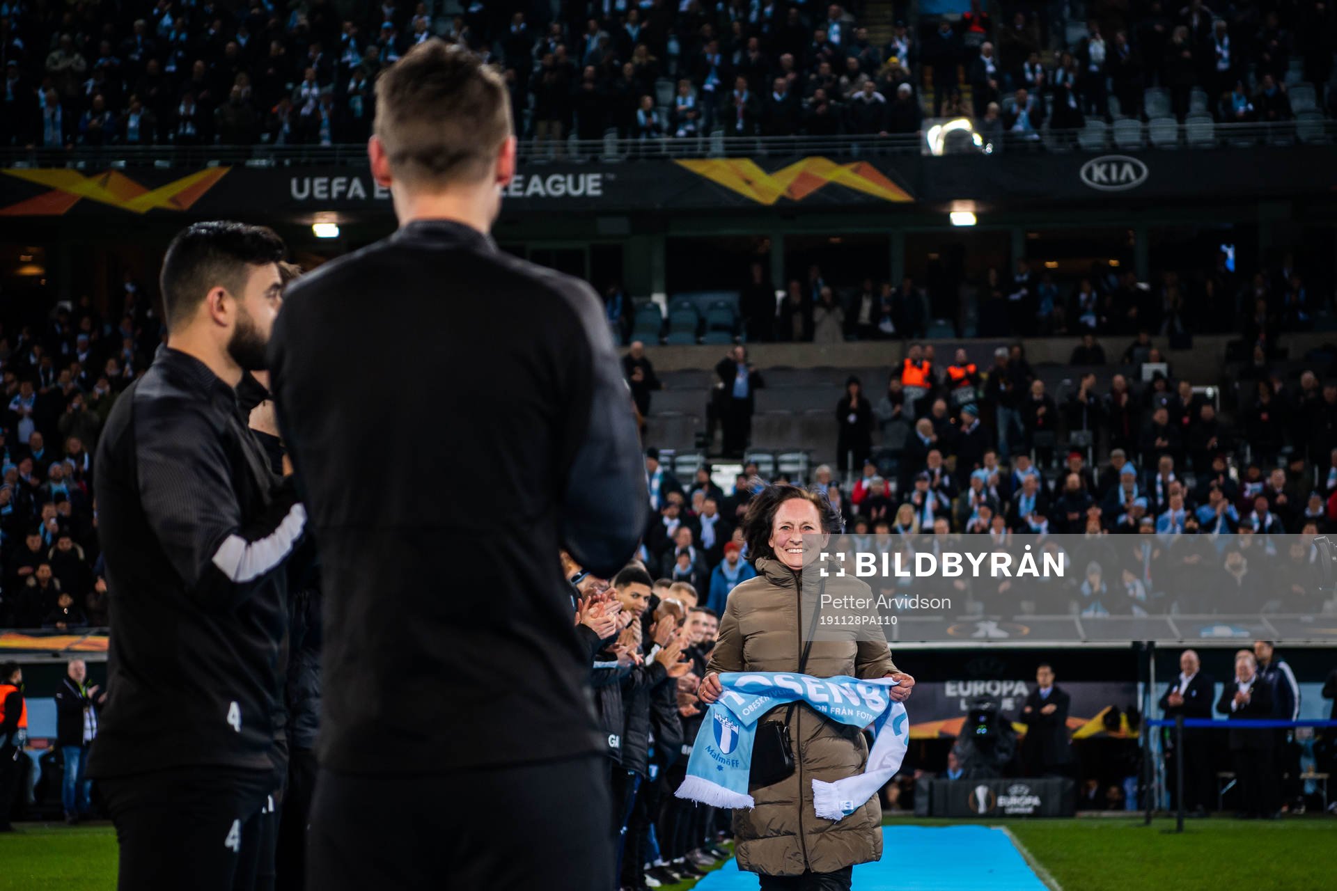 Barbro Sander when Markus Rosenberg of Malmö FF is honored
