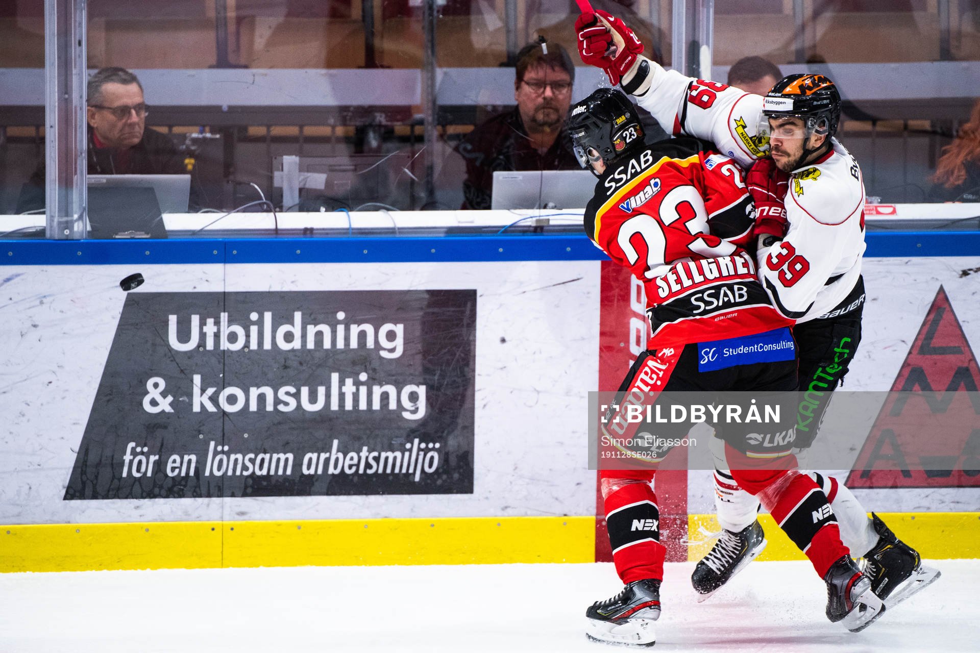 Luleås Jesper Sellgren och Örebros Jordan Boucher