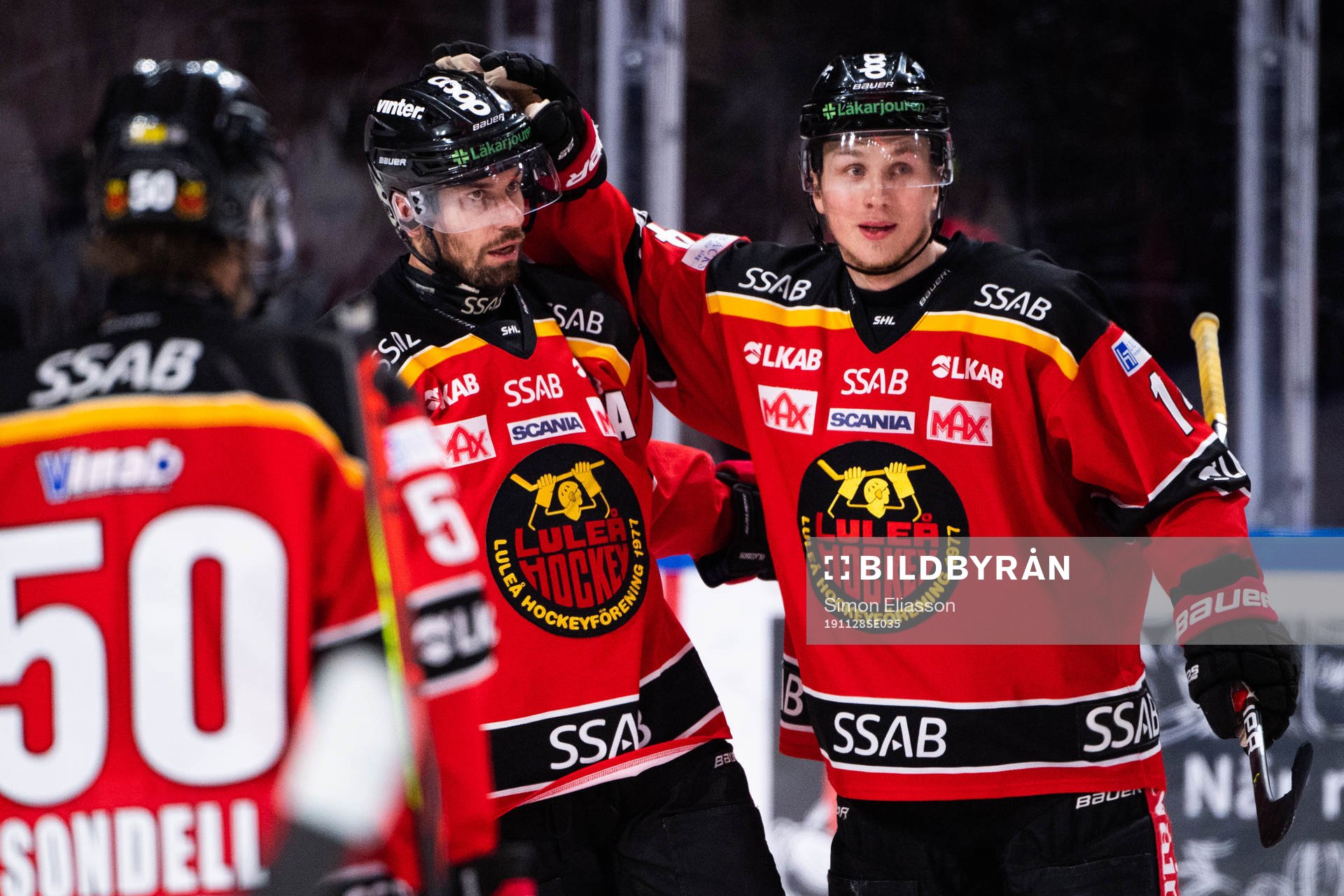 Luleås Niklas Olausson och Jonas Berglund jublar