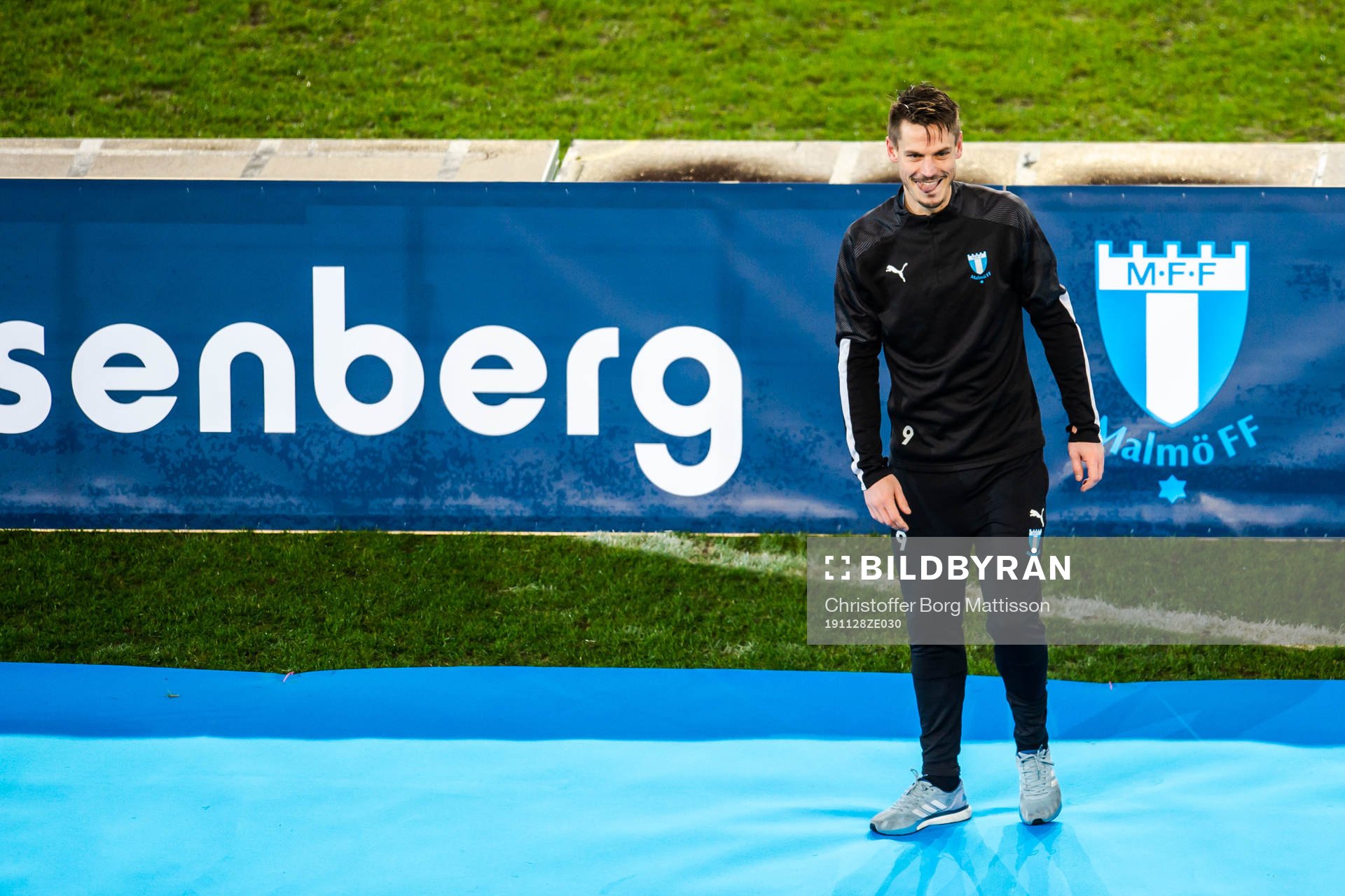 Markus Rosenberg of Malmö FF is honored