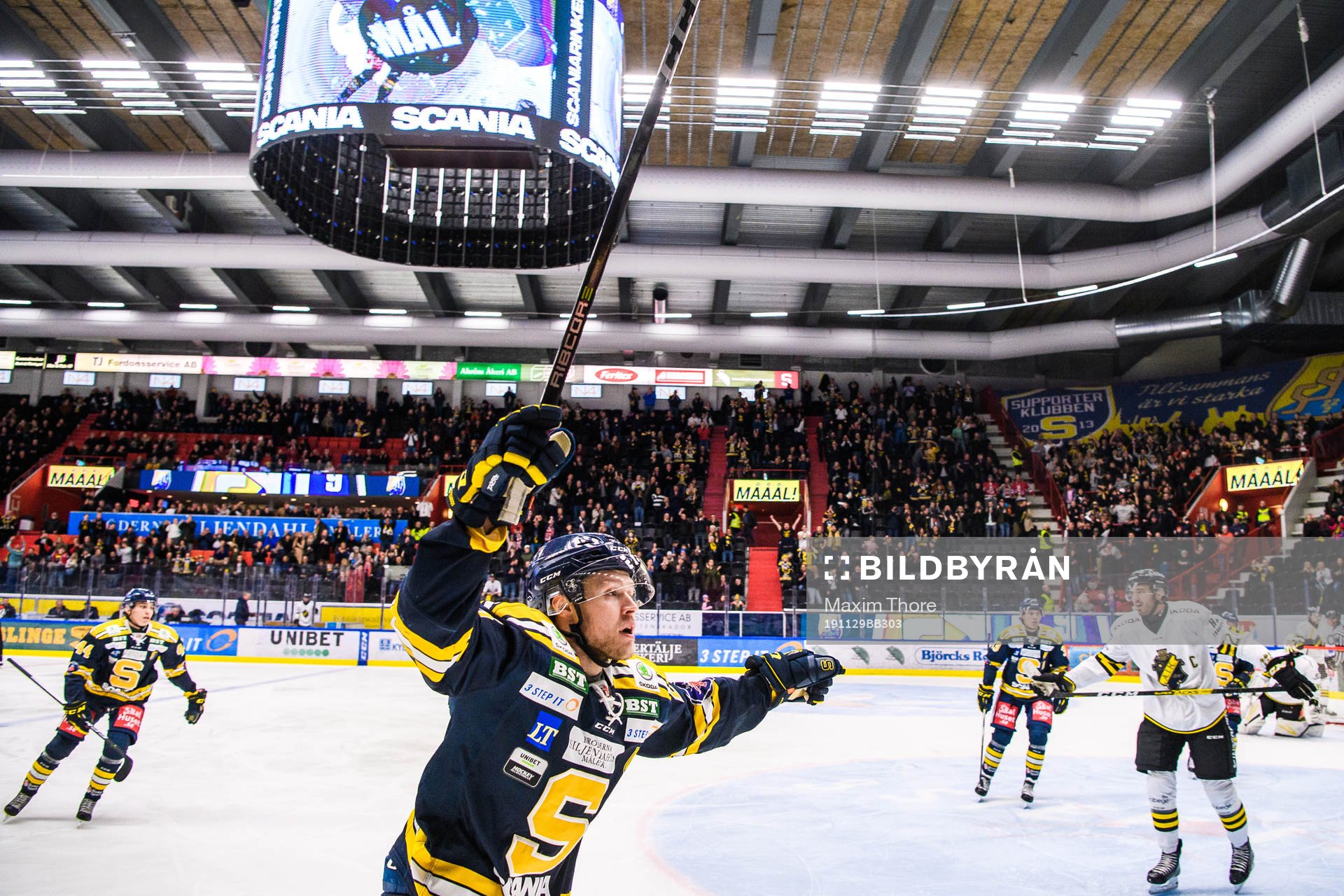 Södertäljes Christoffer Bengtsson jublar