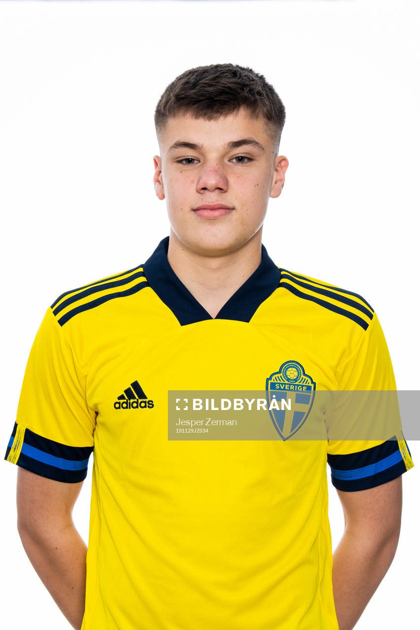 August Karlin i P16-landslaget