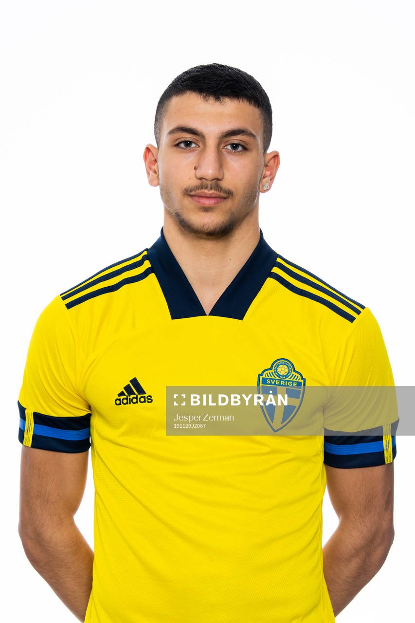 Leonard Farah Shahin i P16-landslaget poserar för porträtt den 29 november 2019 i Stockholm.
