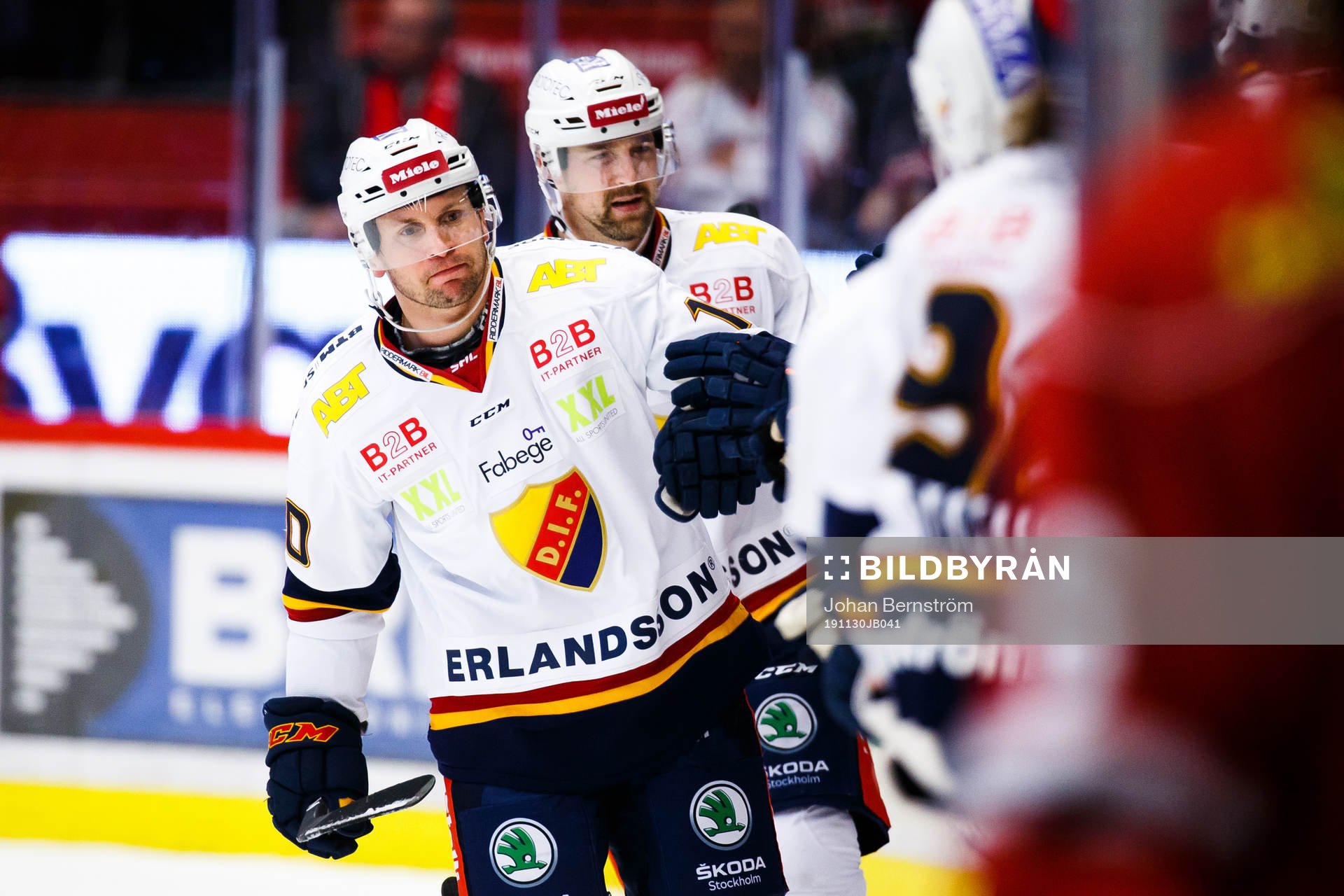 Djurgårdens Niclas Bergfors och Patrik Berglund jublar