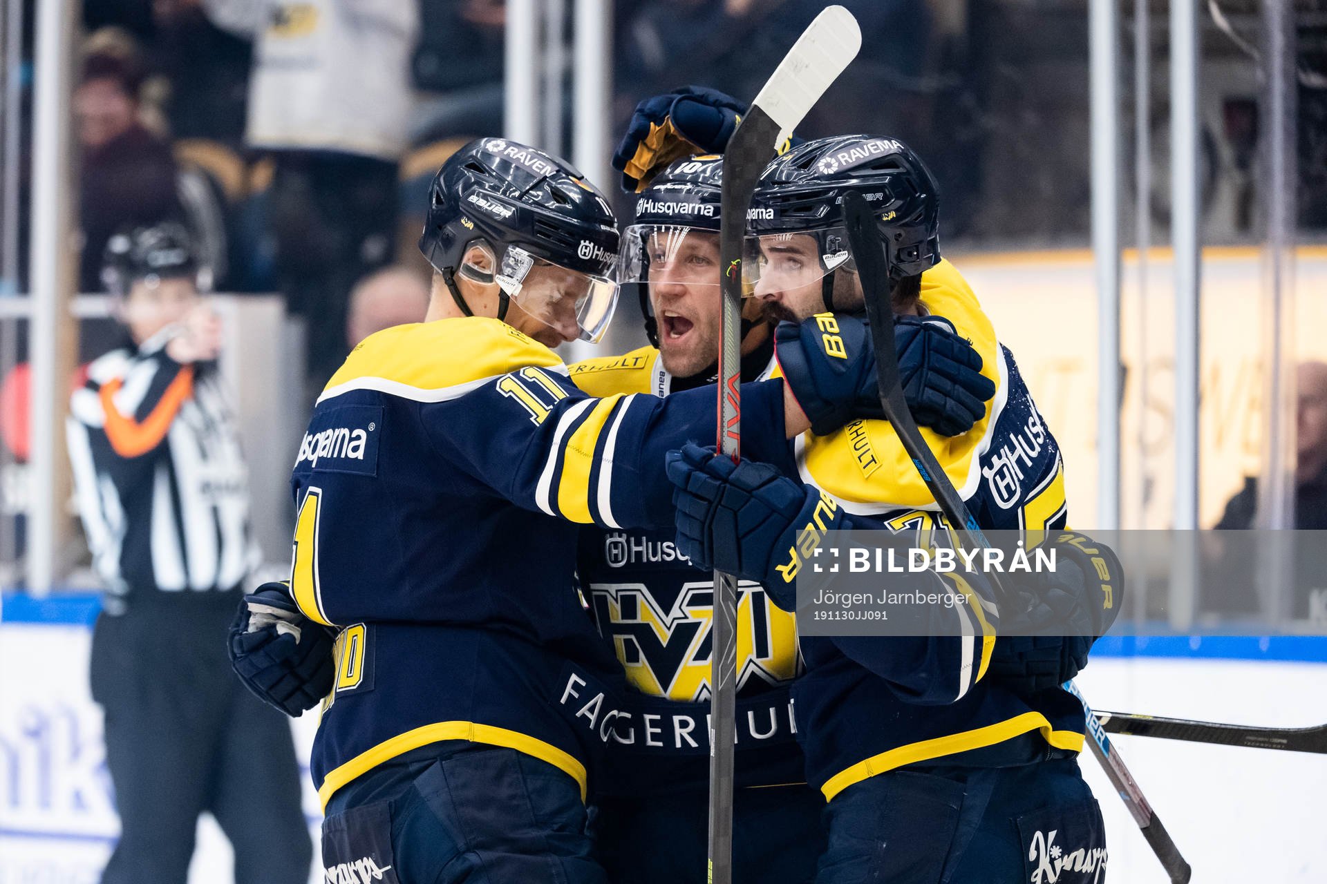 s Simon Önerud, Martin Thörnberg och Linus Fröberg jublar