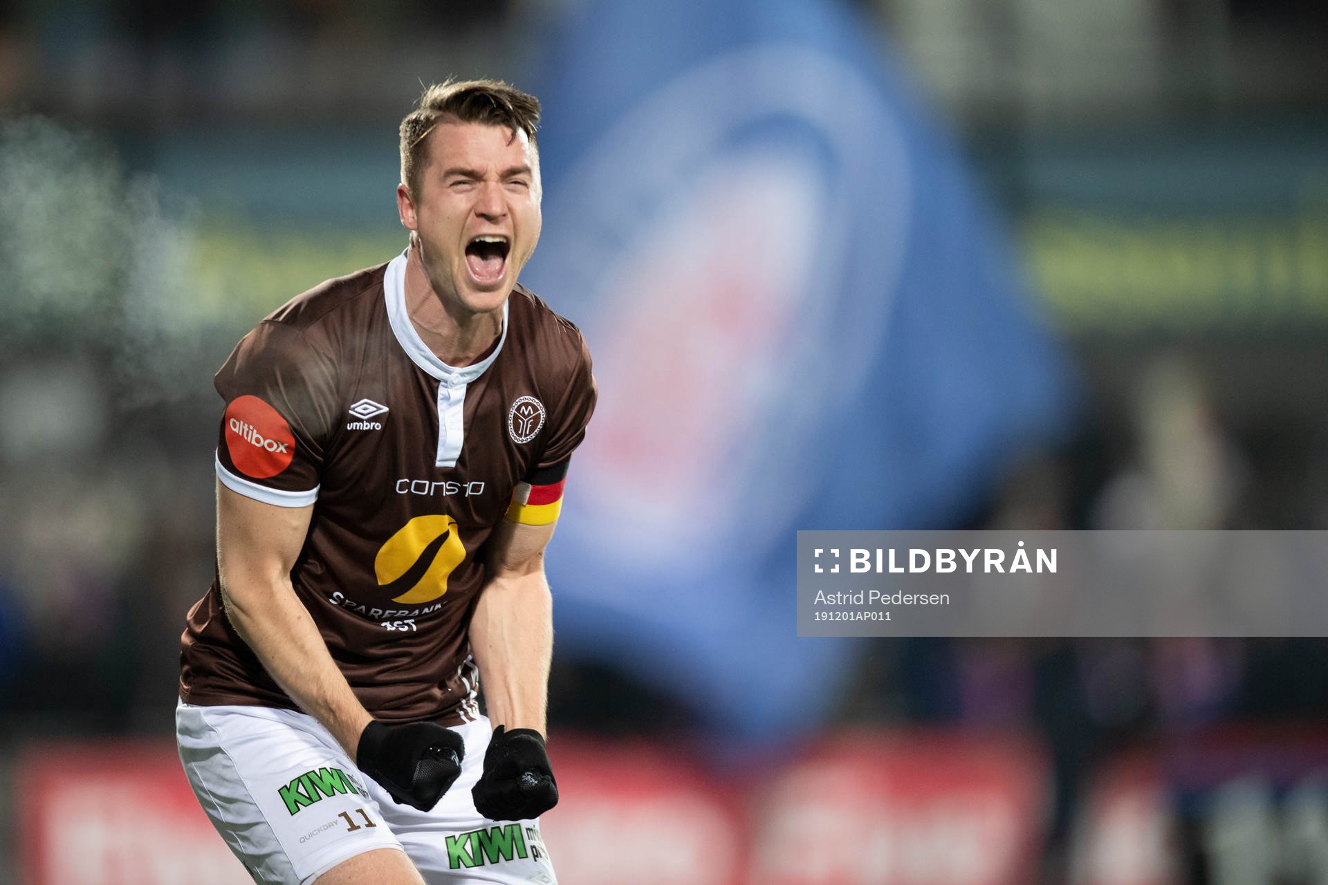 Christian Gauseth of Mjøndalen celebrates after the Eliteserien match between Mjøndalen and Vålerenga on December 1, 2019 in Mjøndalen.