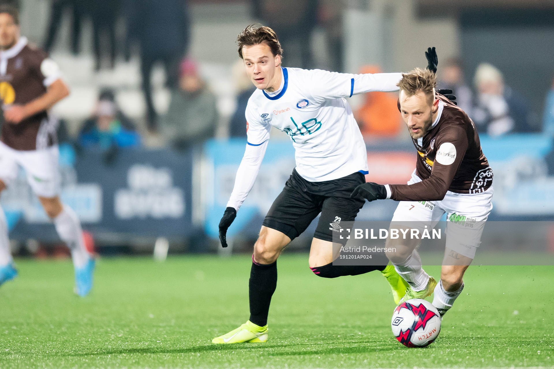 Felix Horn Myhre of Vålerenga and Tonny Brochmann of