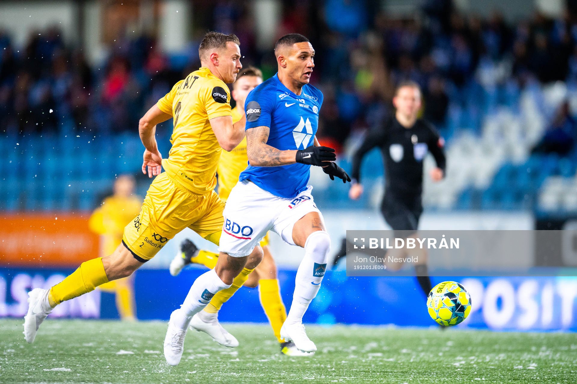 Marius Lode of Bodø/Glimt and Ruben Gabrielsen of Molde