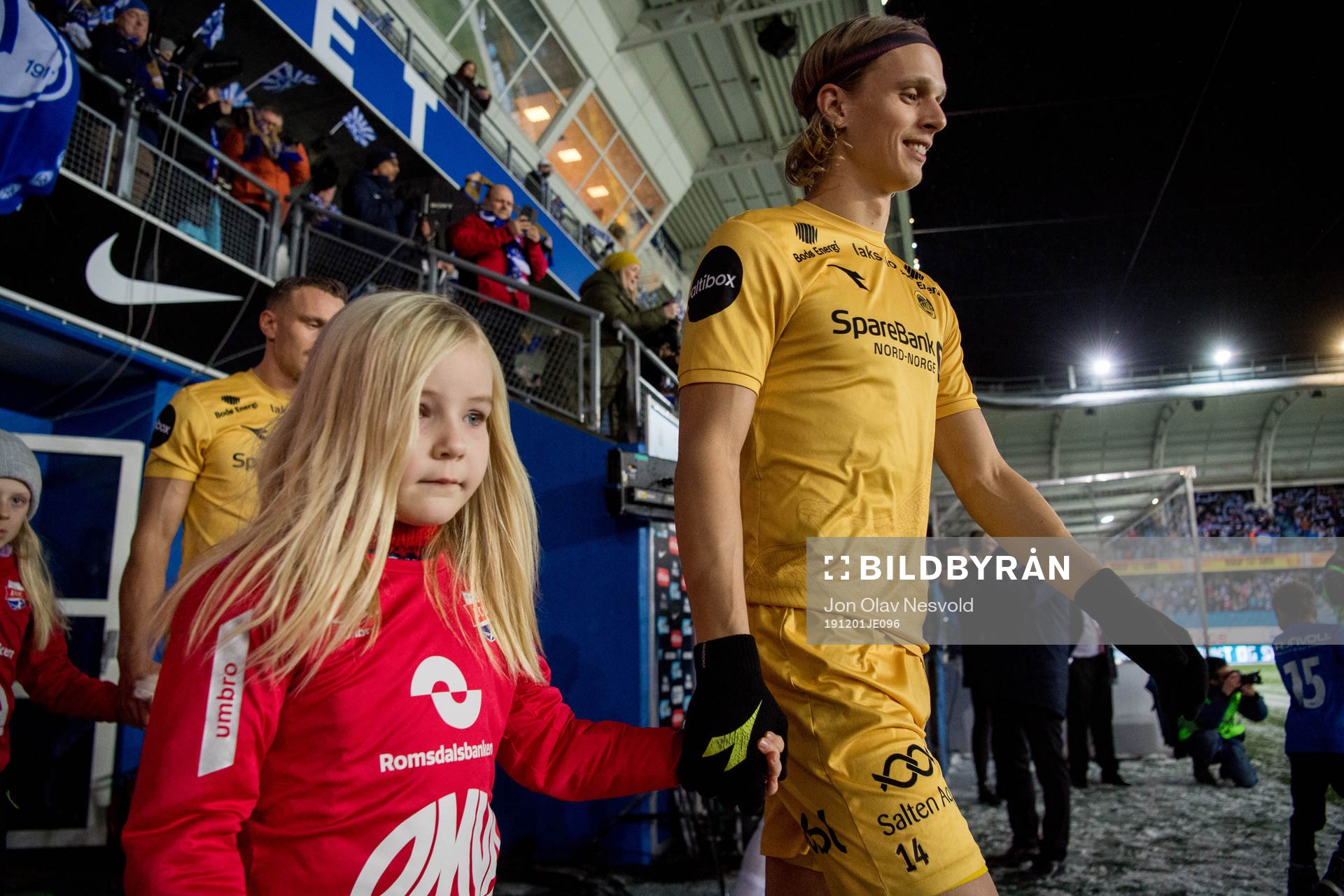 Ulrik Saltnes of Bodø/Glimt enters the pitch