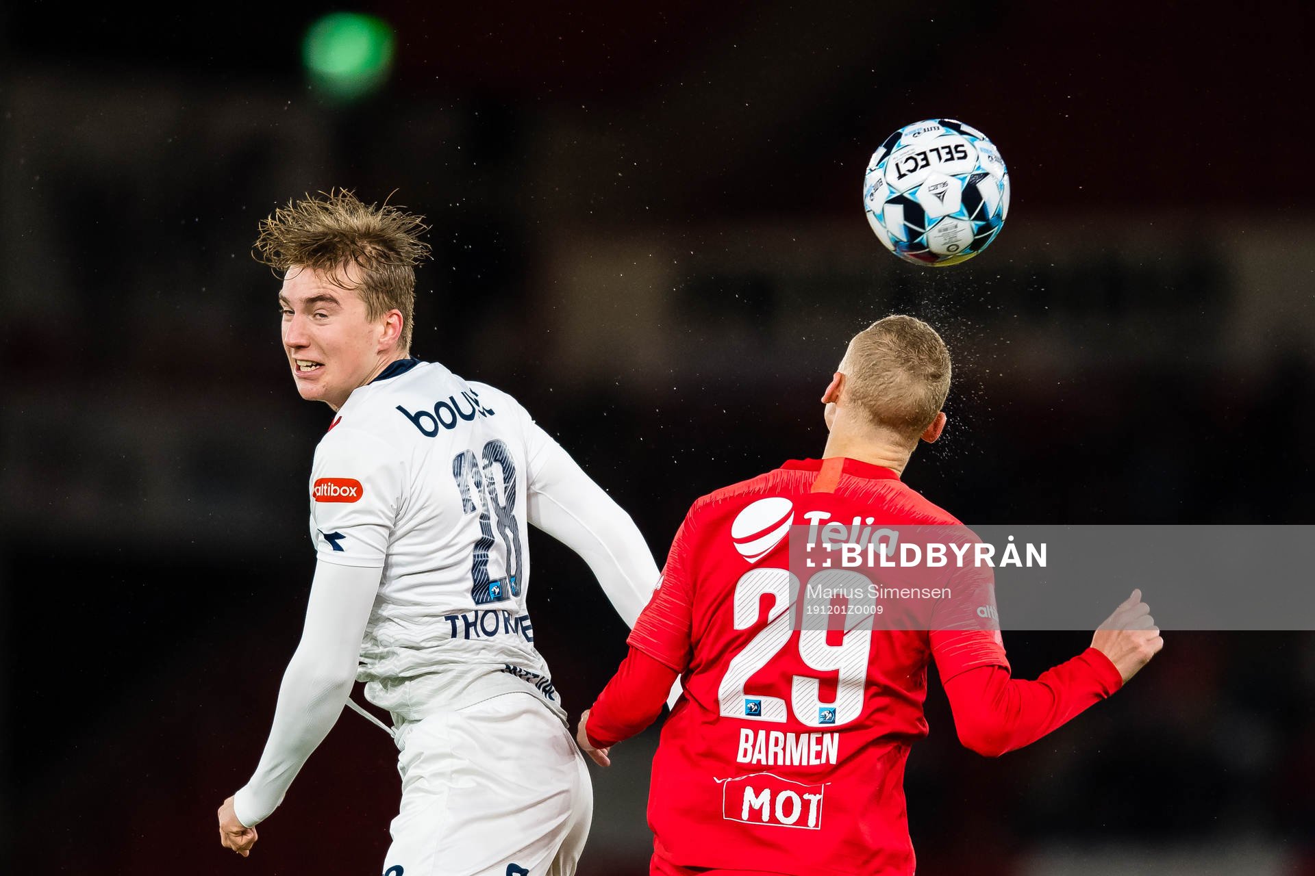 Kristian Thorstvedt of Viking and Kristoffer Ramos Barmen