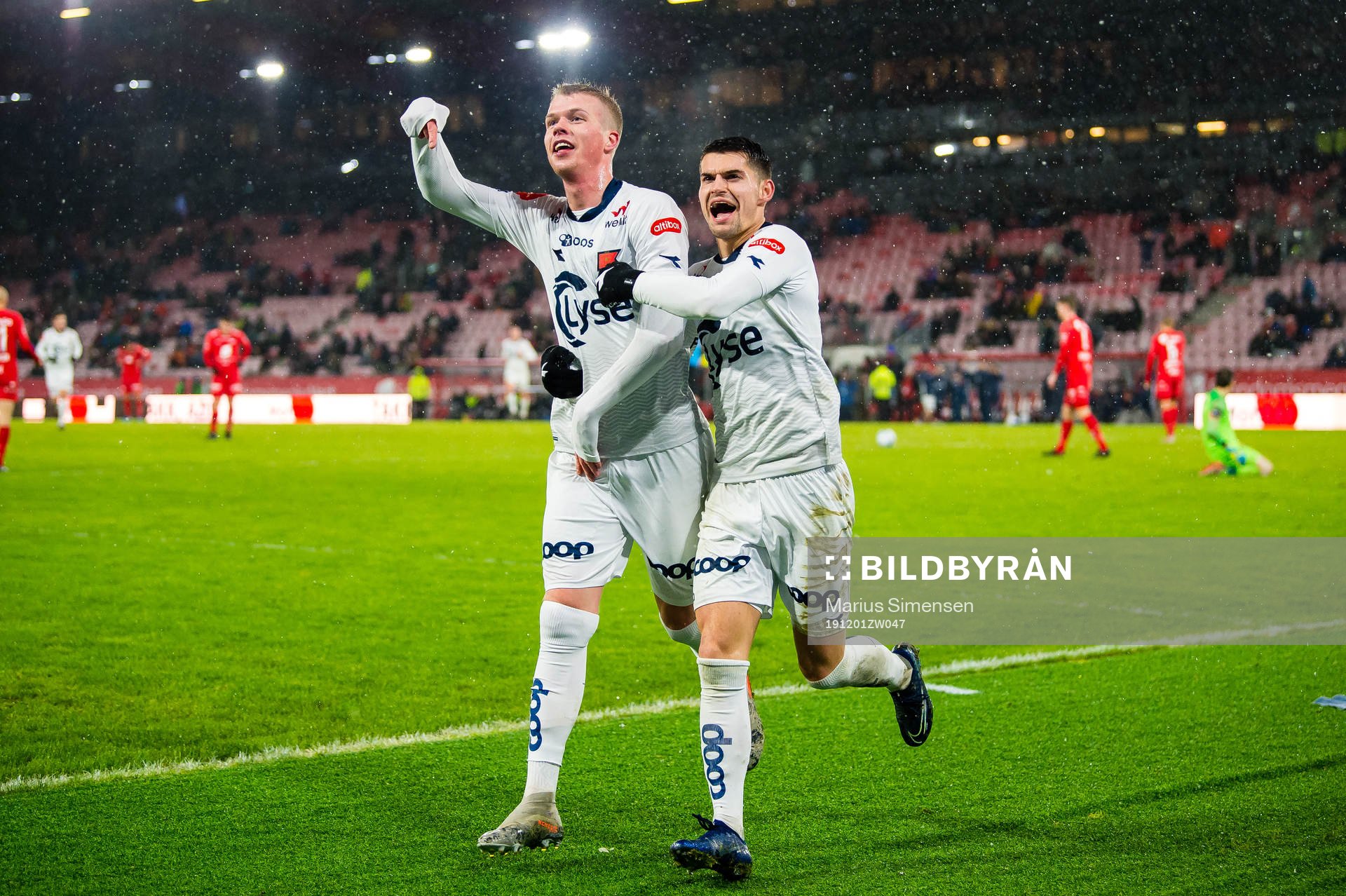 191201 Samuel Kari Fridjonsson of Viking celebrates with Ylldren Ibrahimaj after scoring the 1-5 goal during the Eliteserien match between Brann and Viking on December 1, 2019 in Bergen.