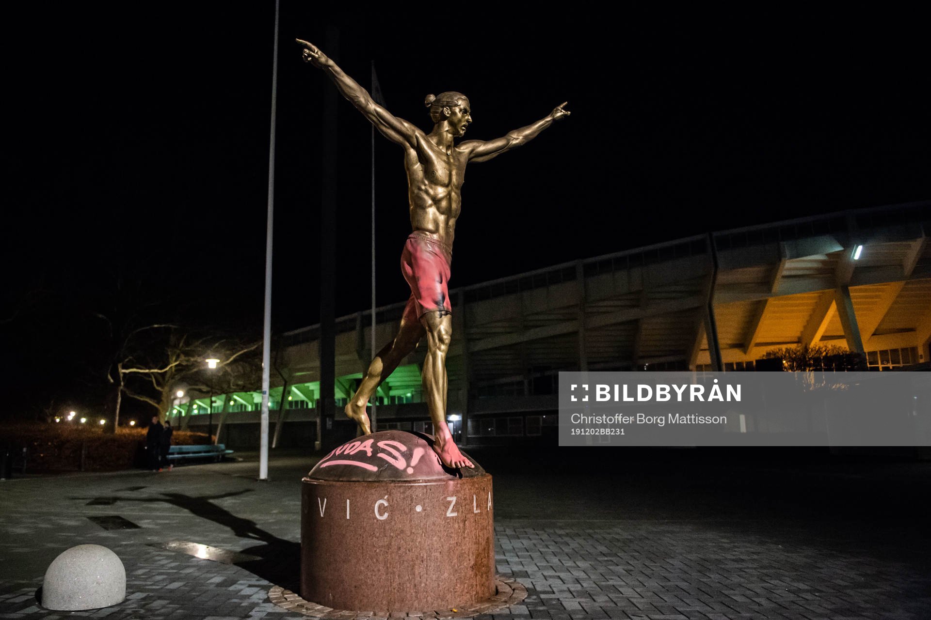 The statue of Zlatan Ibrahimovic has been vandalized