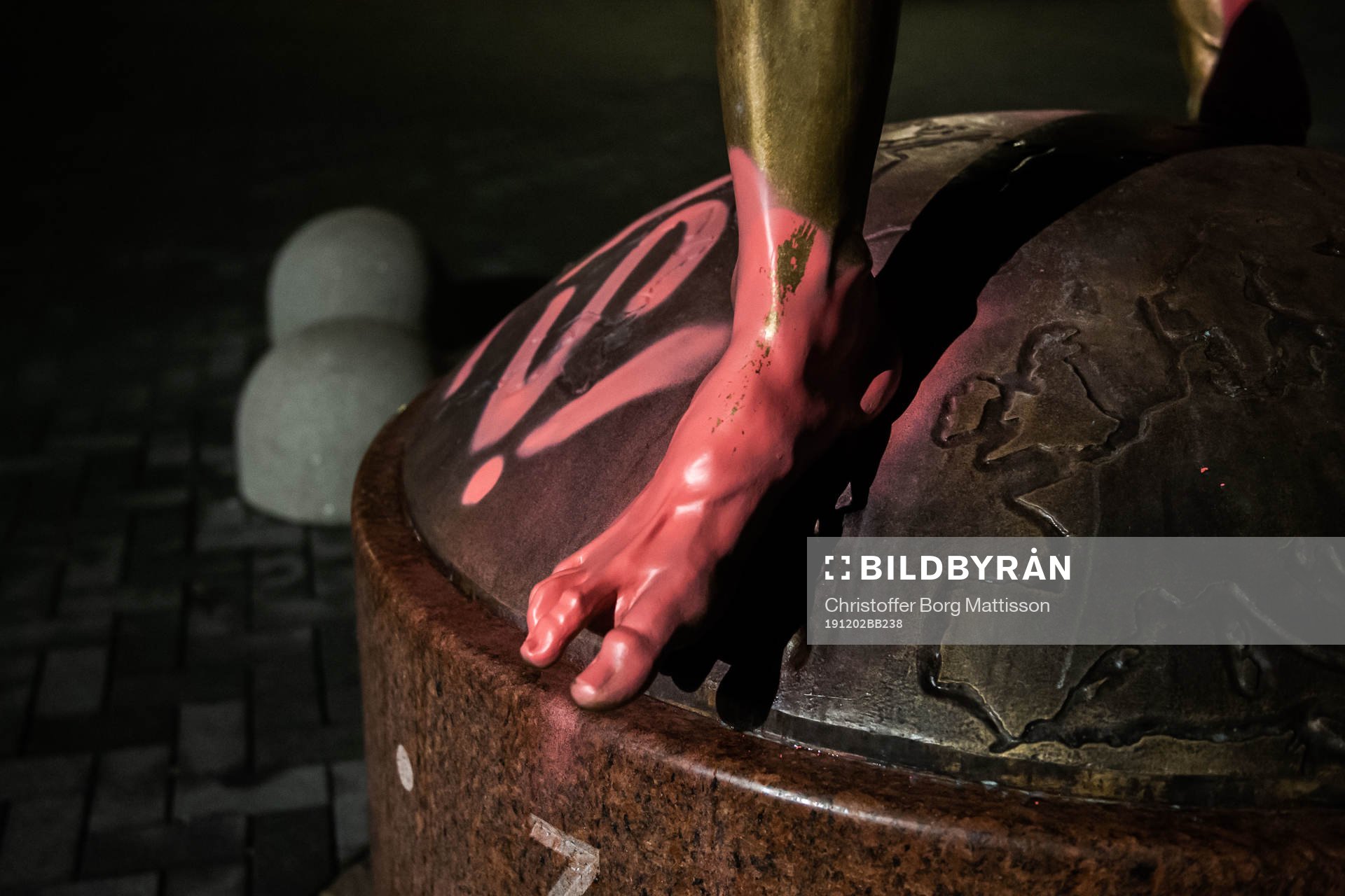 The statue of Zlatan Ibrahimovic has been vandalized