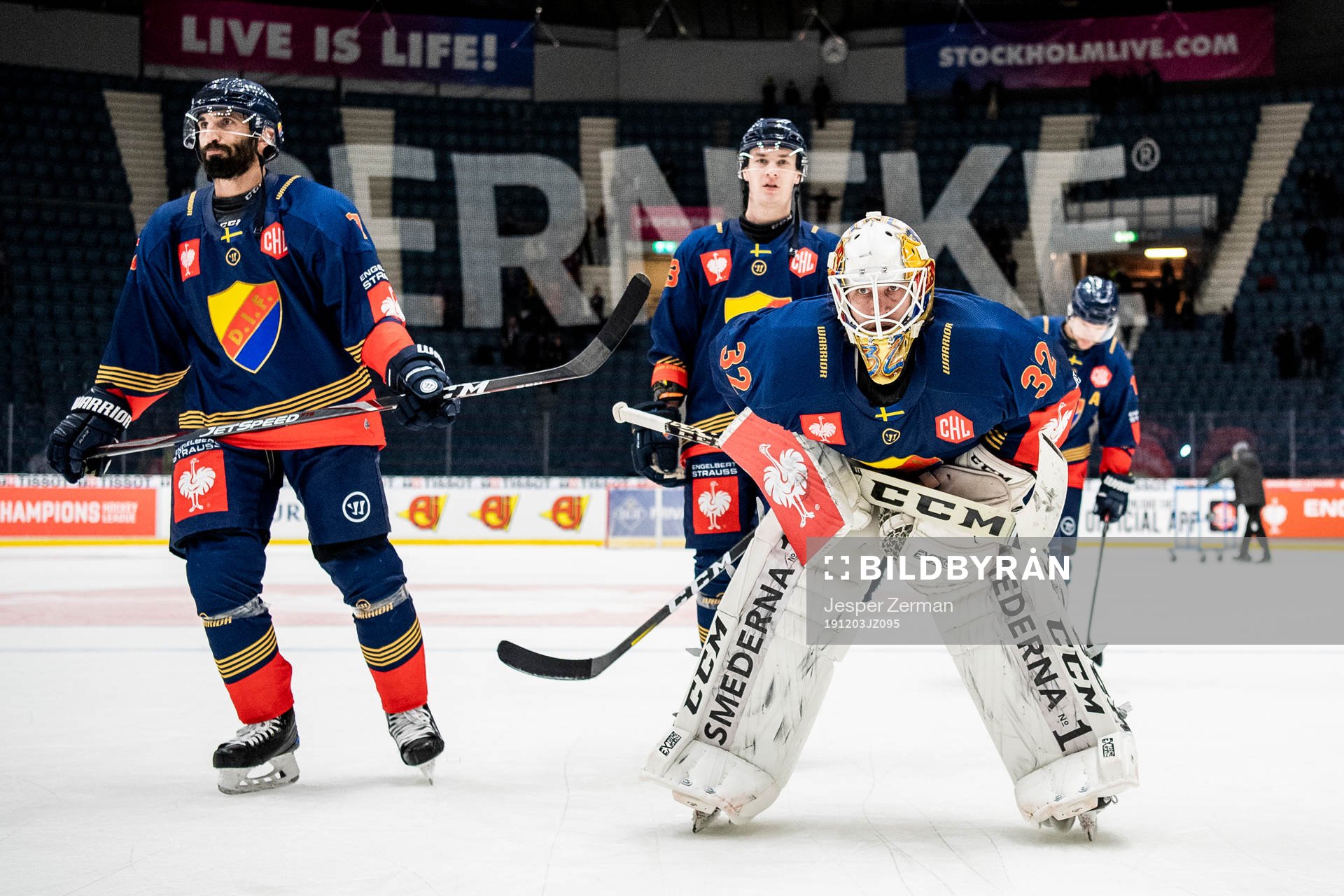 Jason Garrison and goalkeeper Karri Rämö