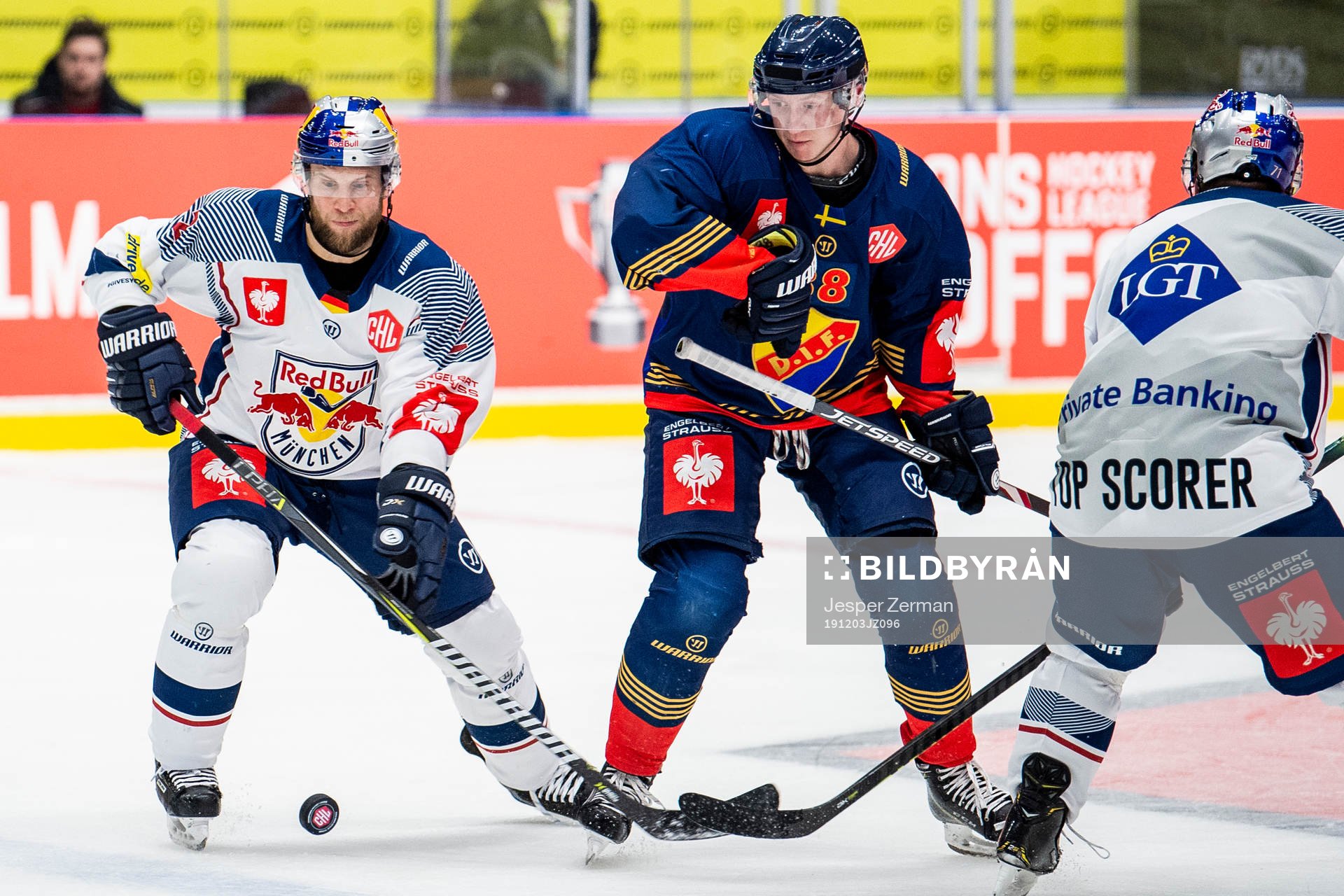 Andrew Bodnarchuk of Red Bull Munich and Olle Alsing of