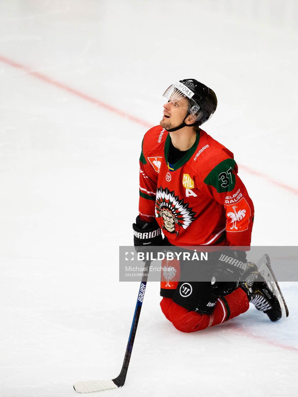 Nicklas Lasu of Frölunda look dejected