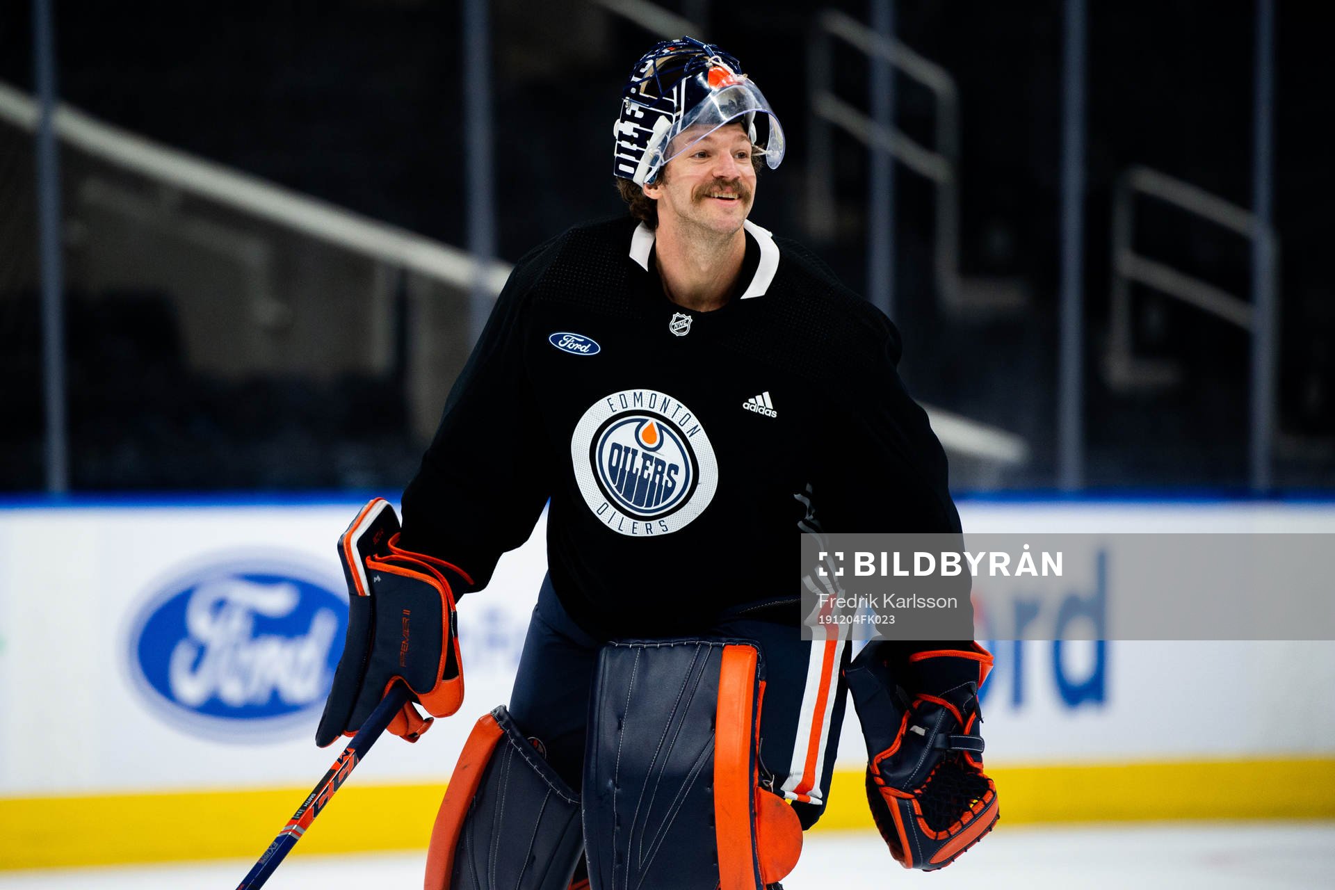 goaltender Mike Smith of the Edmonton Oilers