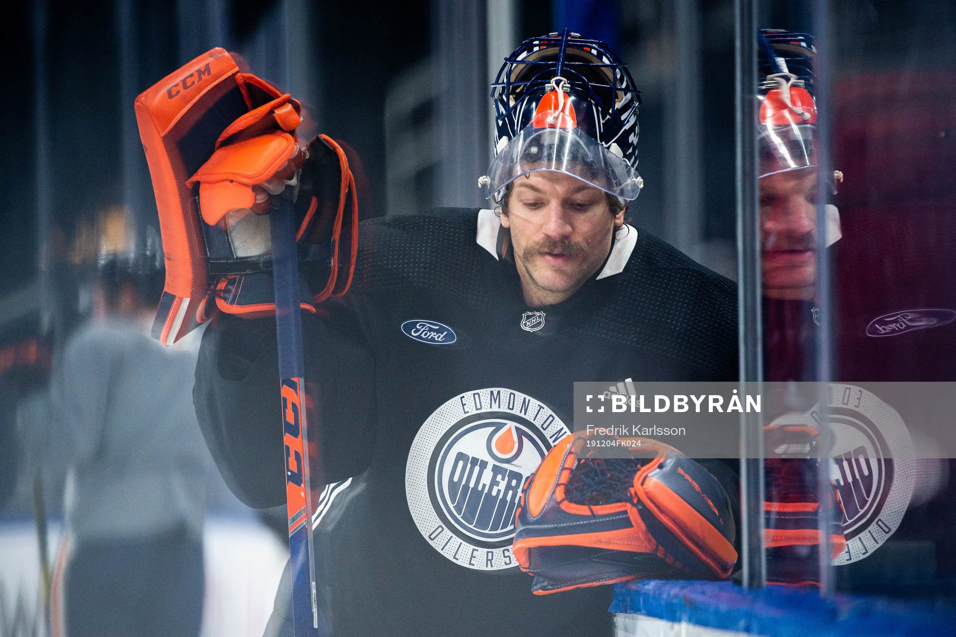 goaltender Mike Smith of the Edmonton Oilers