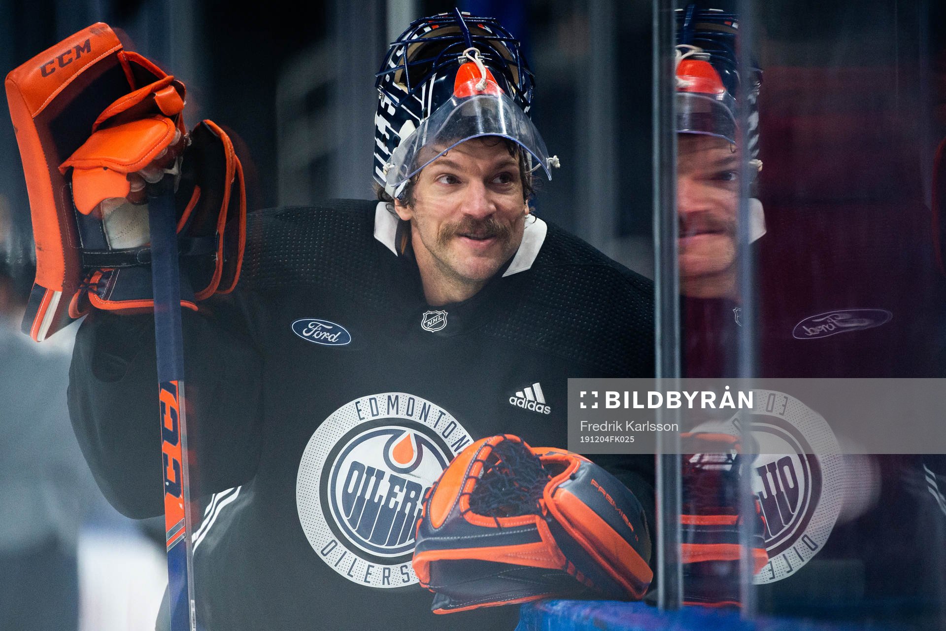 goaltender Mike Smith of the Edmonton Oilers