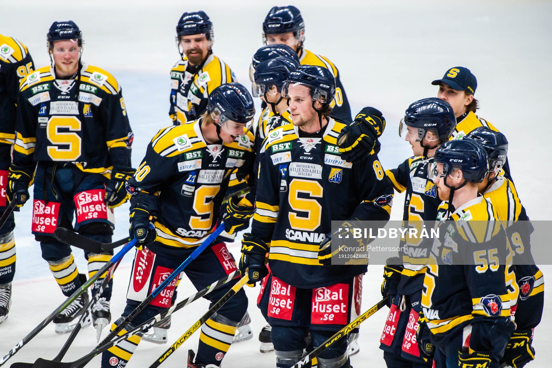 Södertäljes Gustav Lindberg jublar med Sebastian